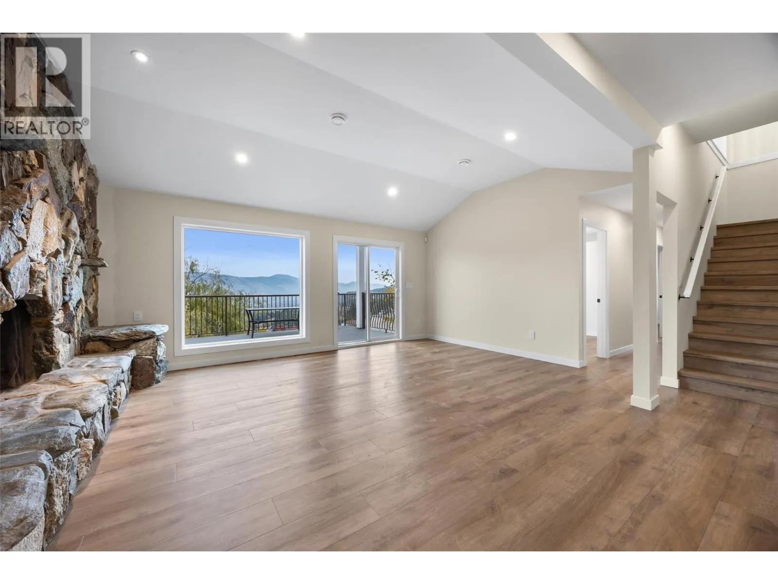 318 Gleneagles Drive