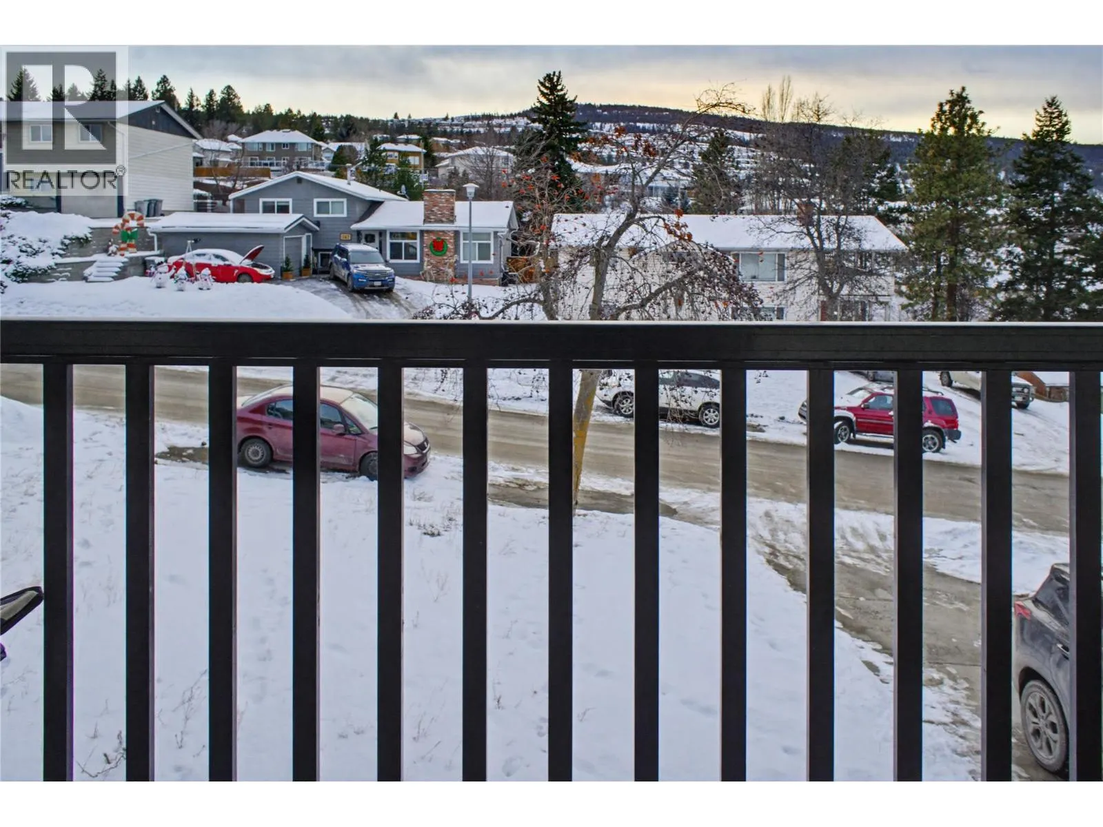748 GLENEAGLES Drive