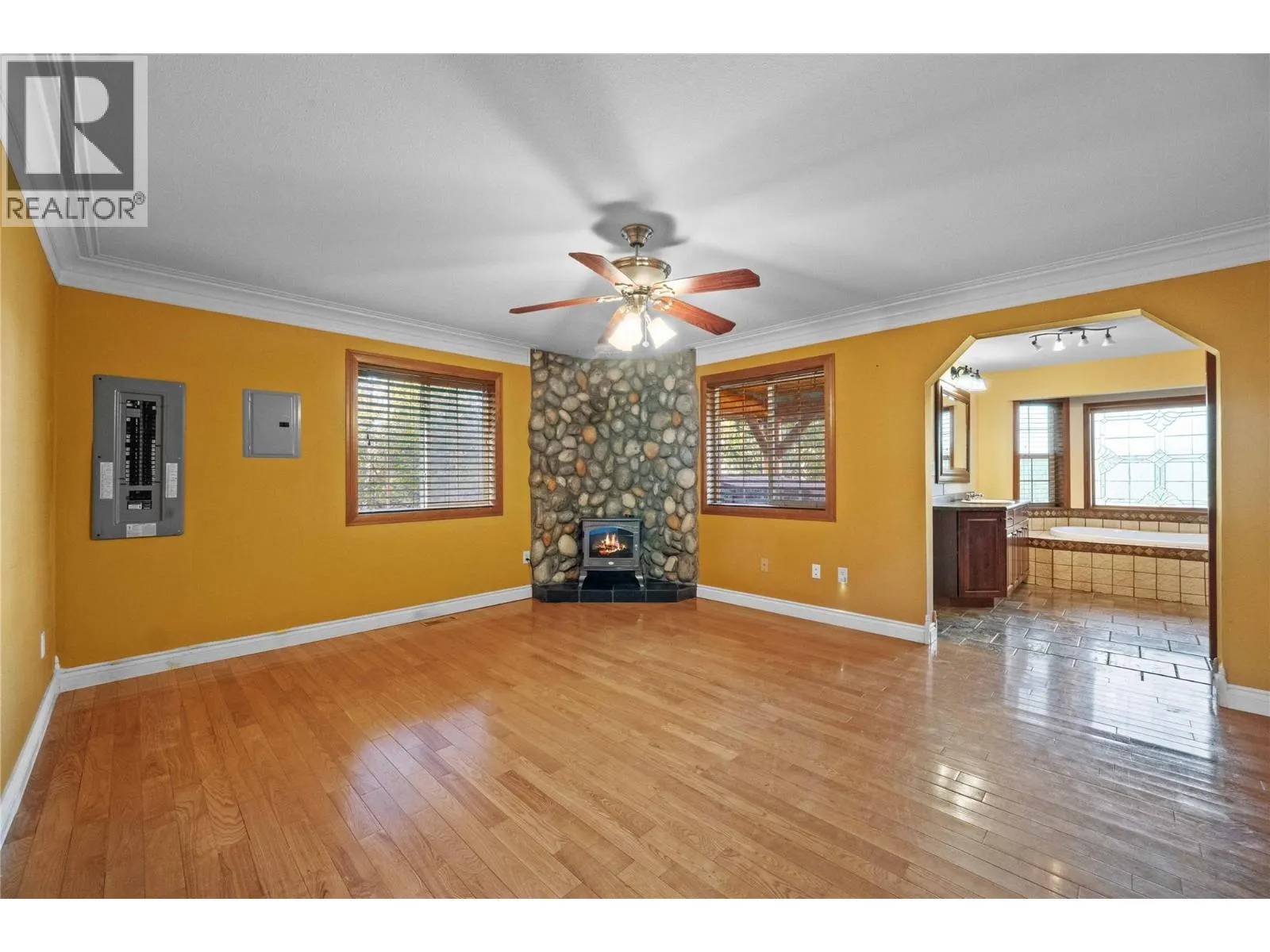 2321 Salo Road