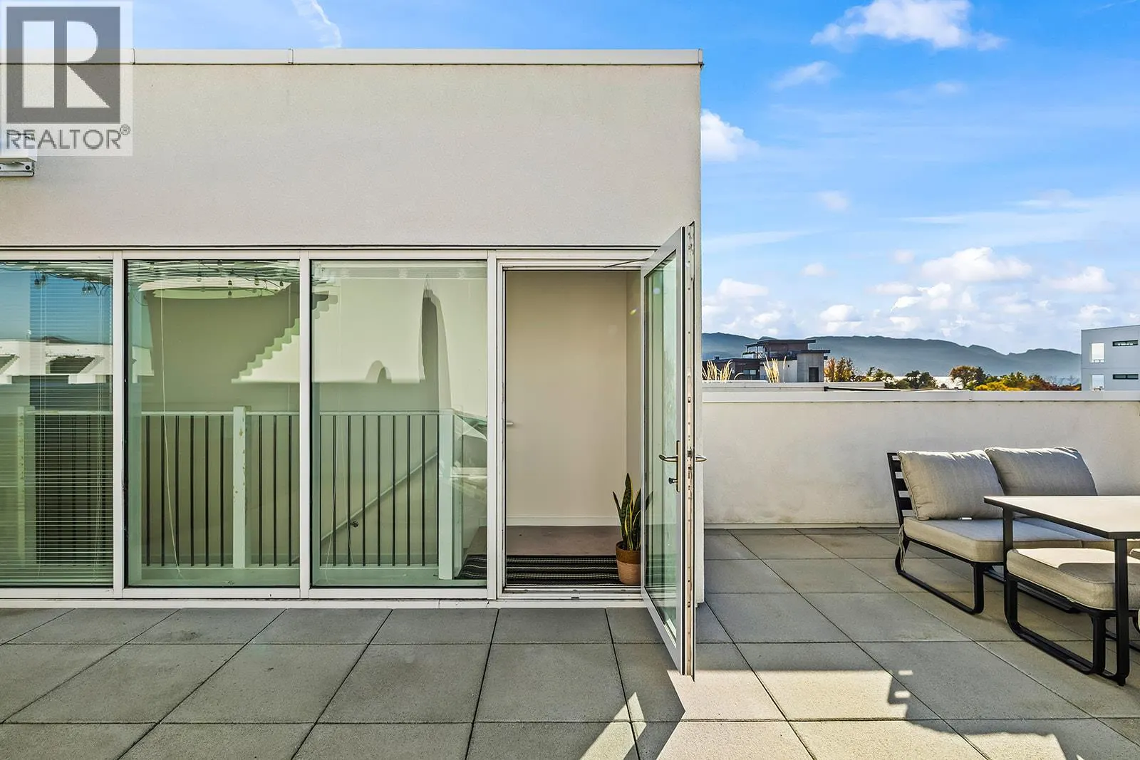 3030 Pandosy Street Unit# 303