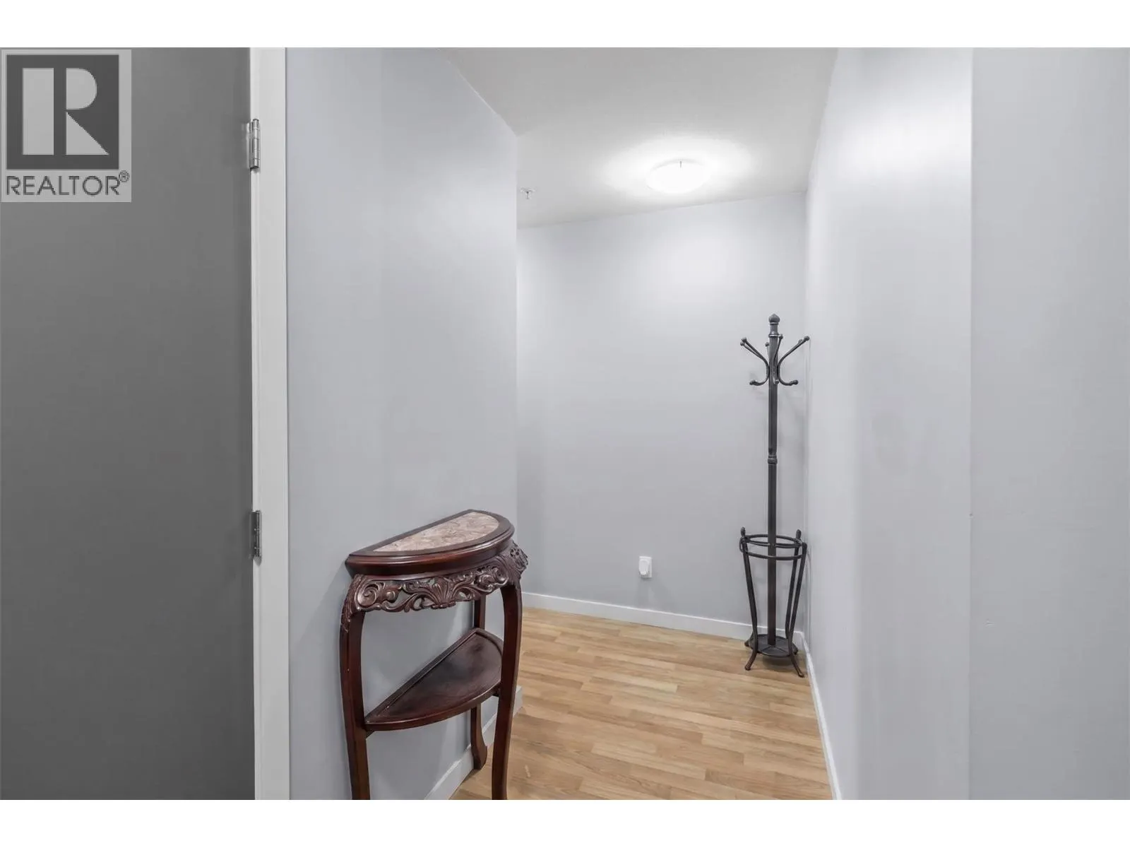1550 Dickson Avenue Unit# 222
