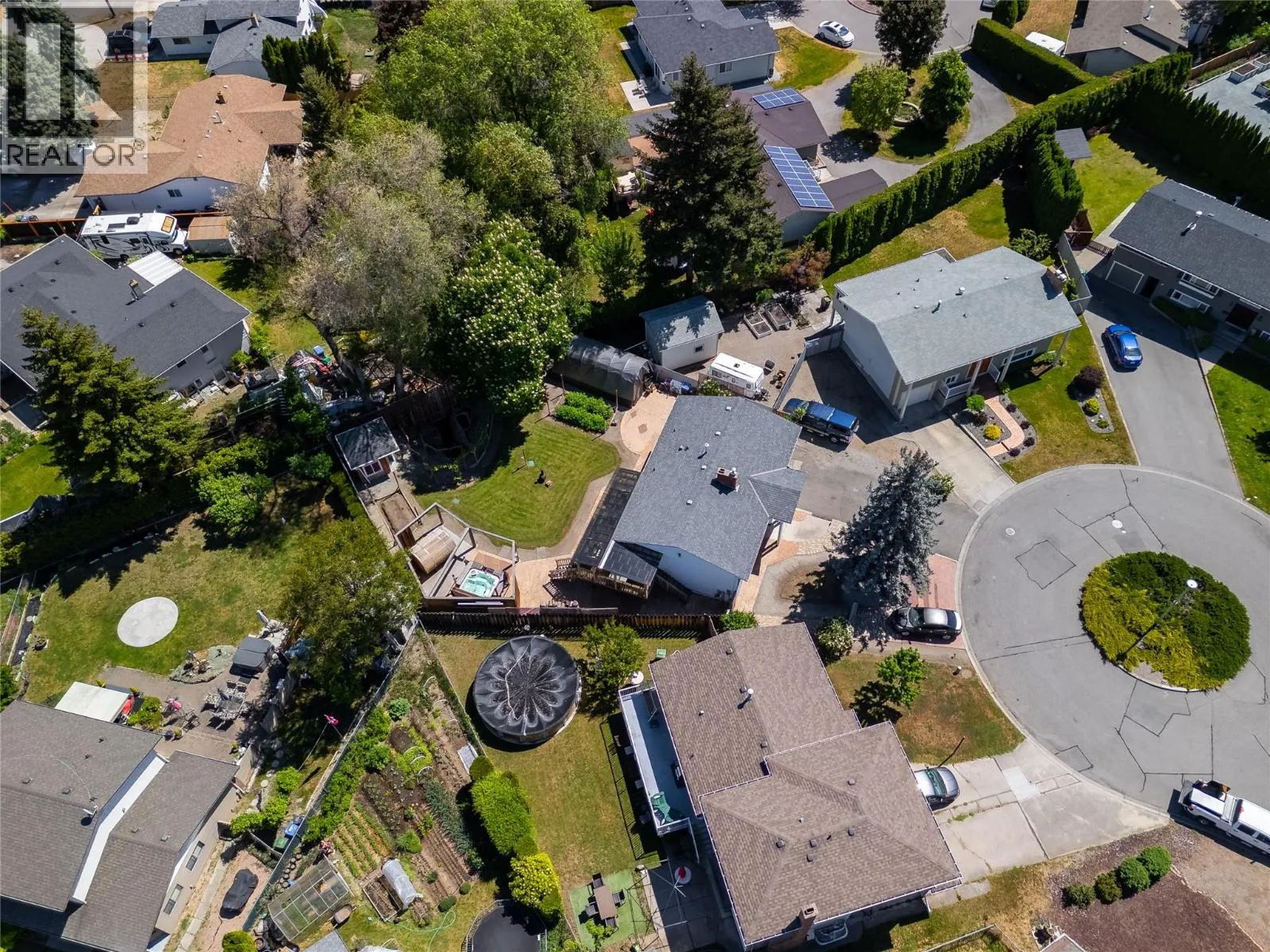 992 Grenfell Court
