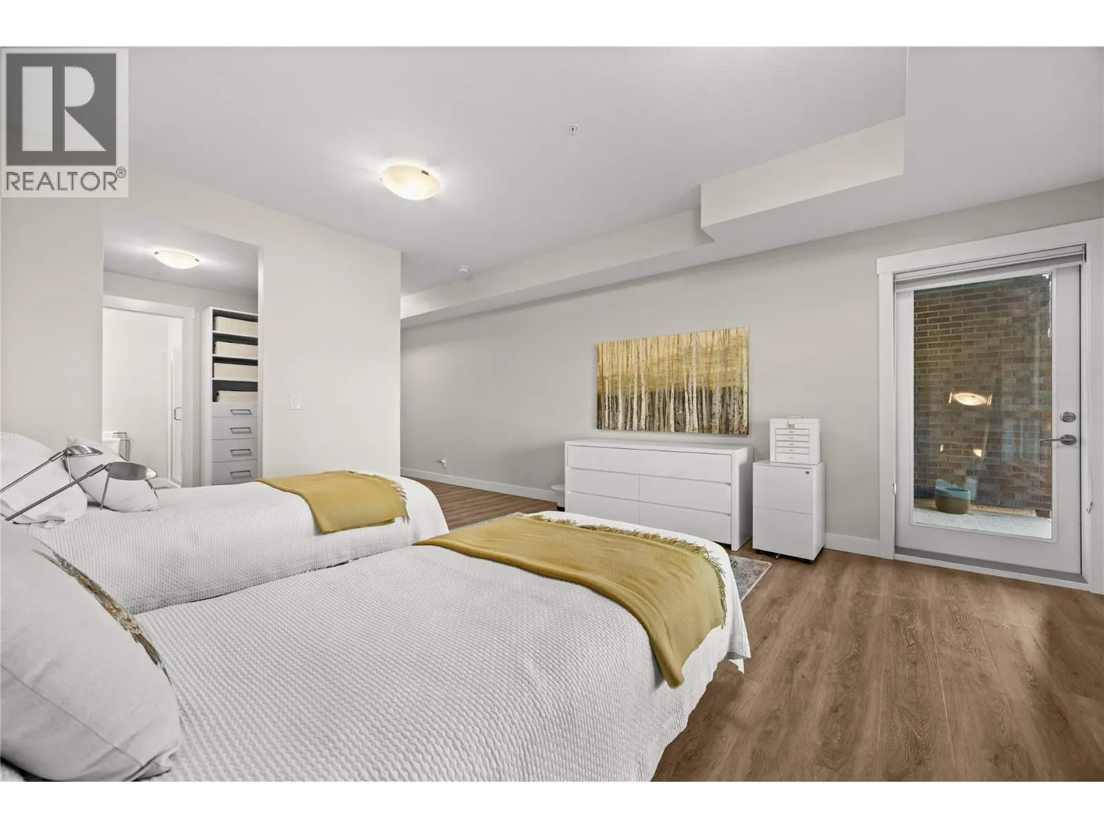 1883 Water Street Unit# 202