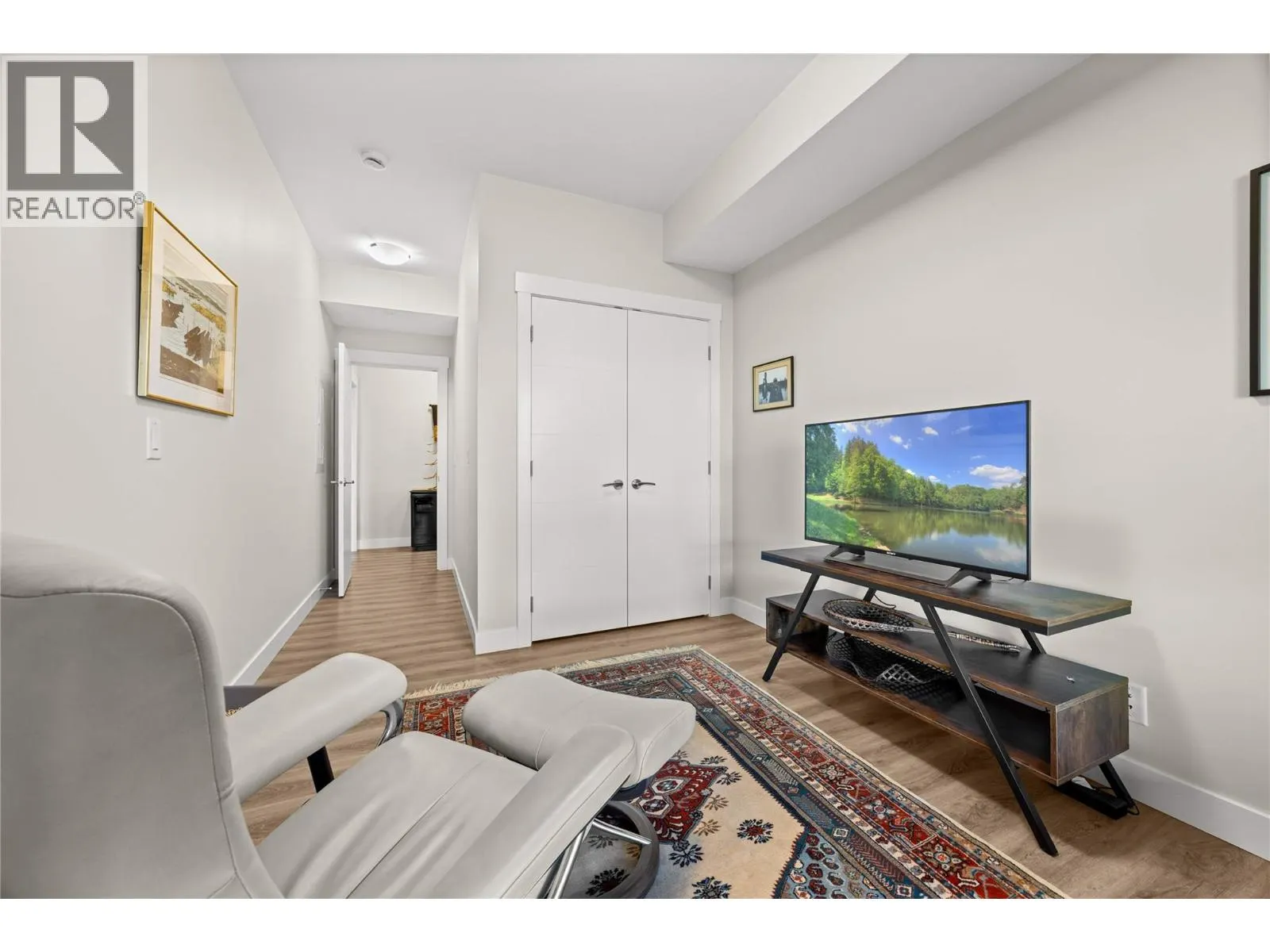 1883 Water Street Unit# 202