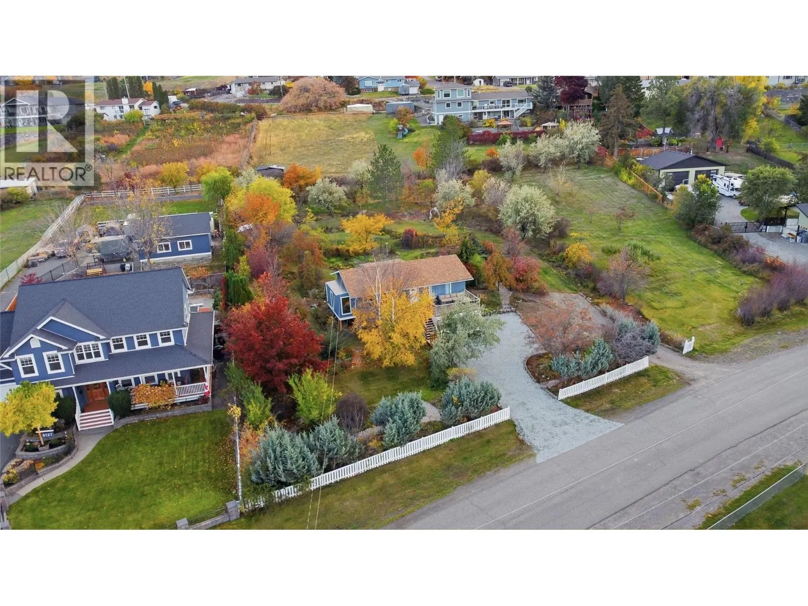 6105 Meadowland Crescent N