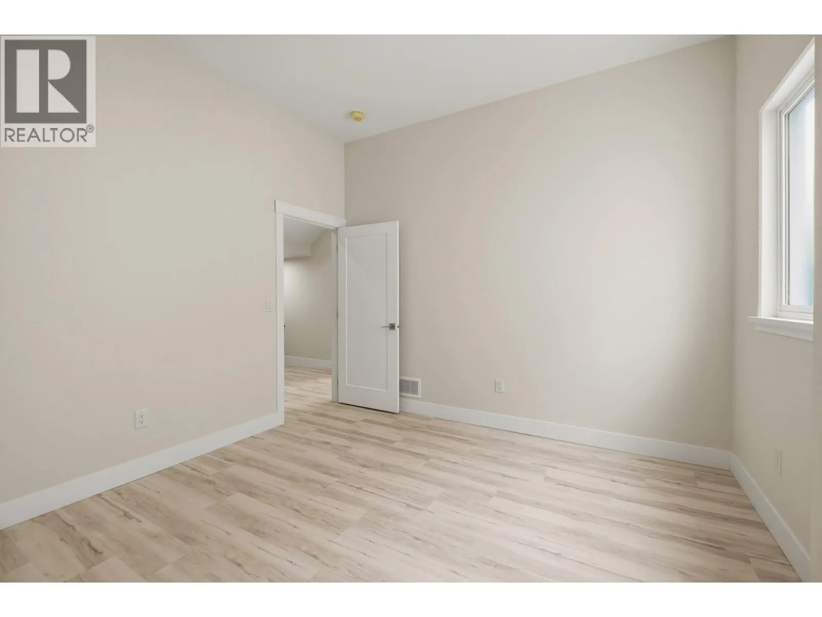 1531 Fairwood Lane