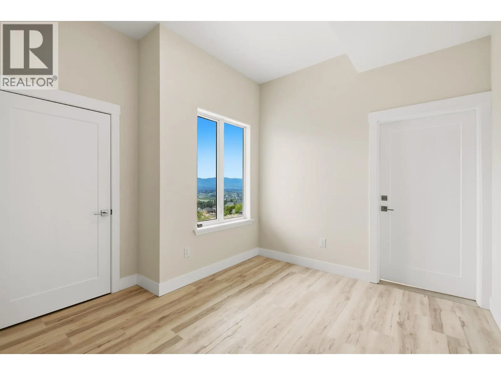 1531 Fairwood Lane
