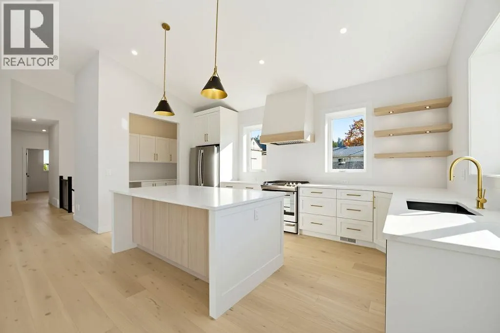 1080 9 Avenue NE Unit# 2