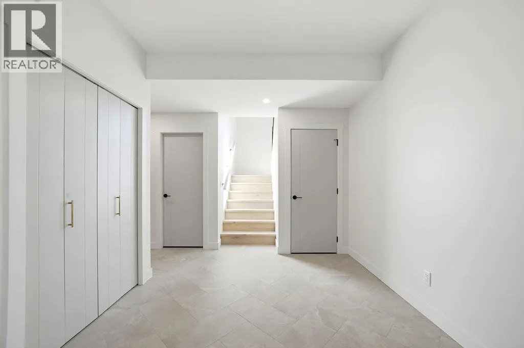 1080 9 Avenue NE Unit# 2
