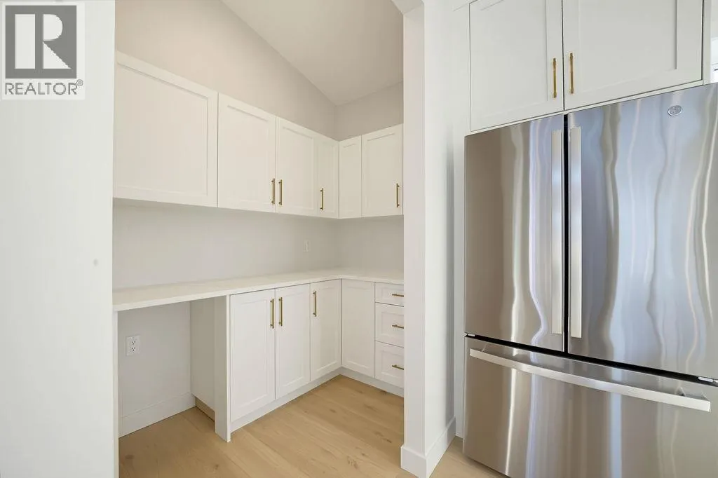 1080 9 Avenue NE Unit# 2