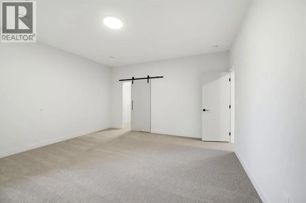 1080 9 Avenue NE Unit# 2