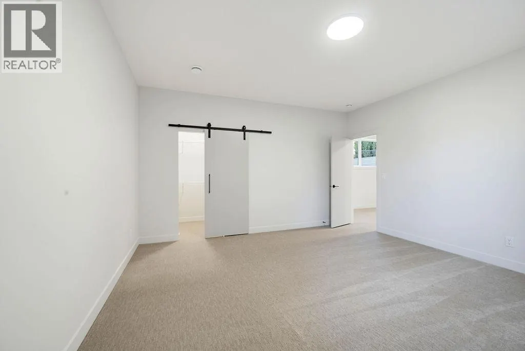 1080 9 Avenue NE Unit# 2