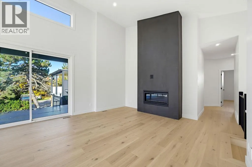 1080 9 Avenue NE Unit# 2