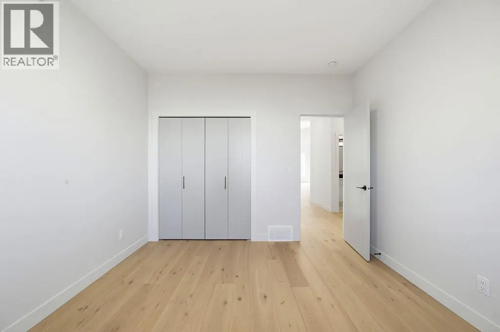 1080 9 Avenue NE Unit# 2