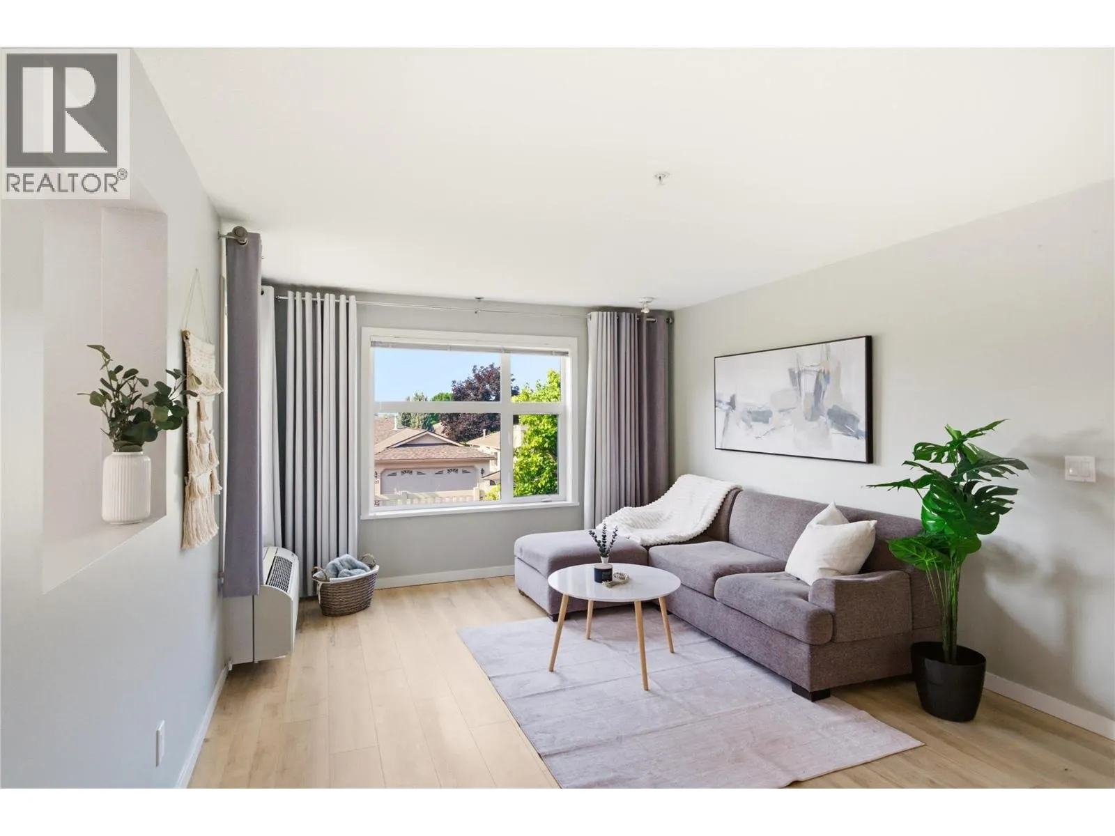563 Yates Road Unit# 215