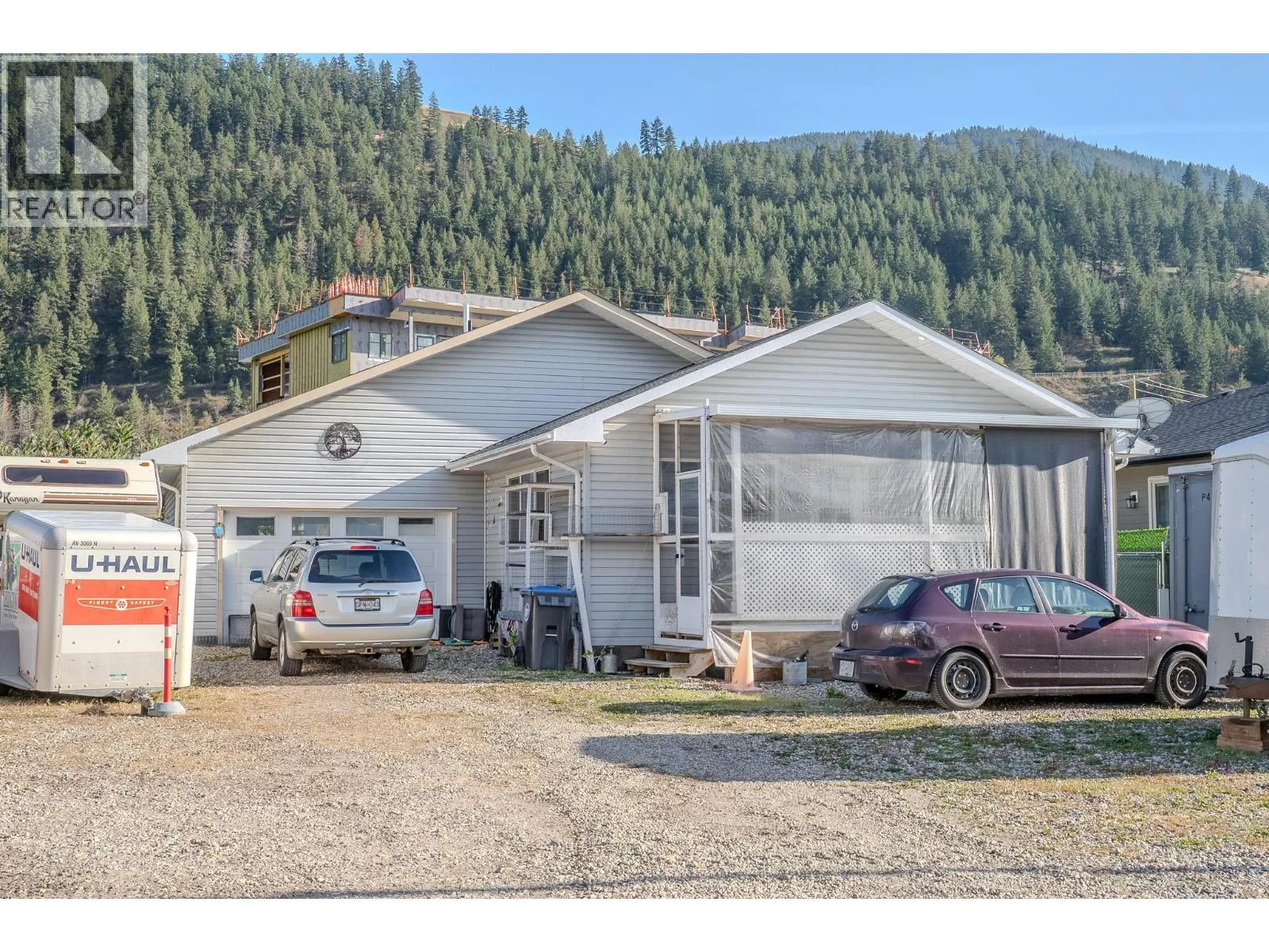 343 Shuswap Avenue