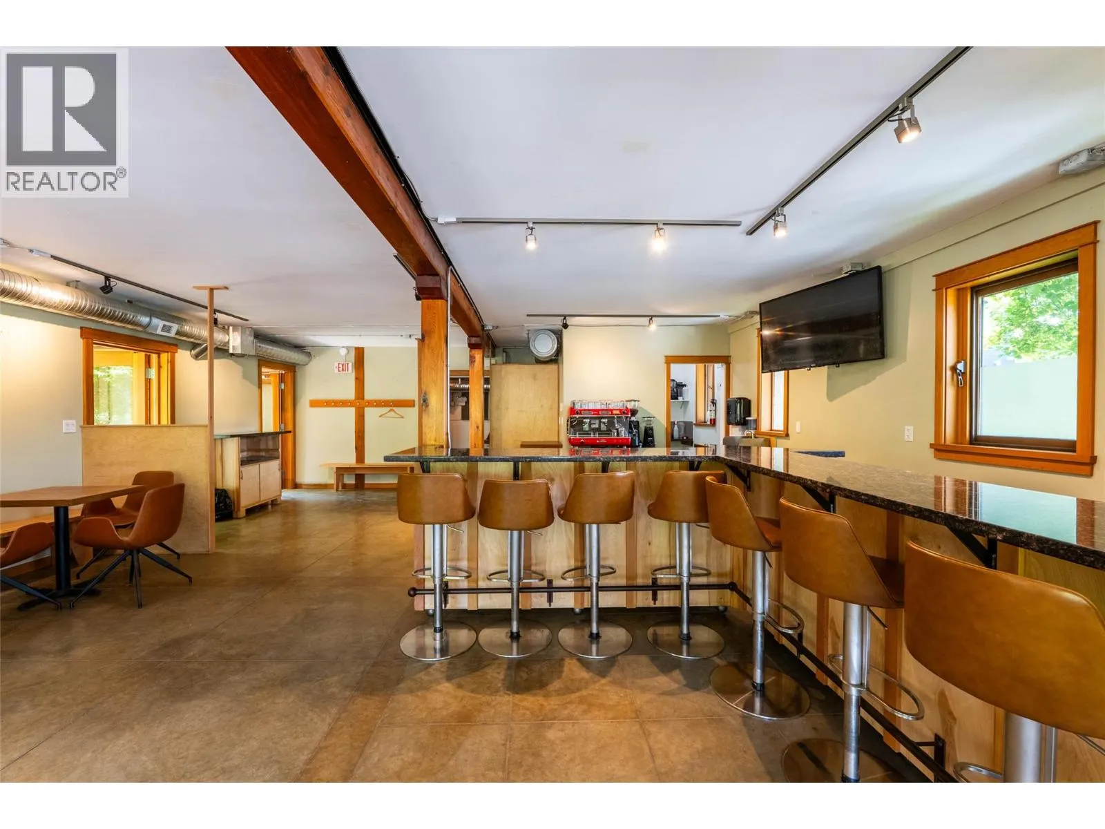 512 Hendryx Street