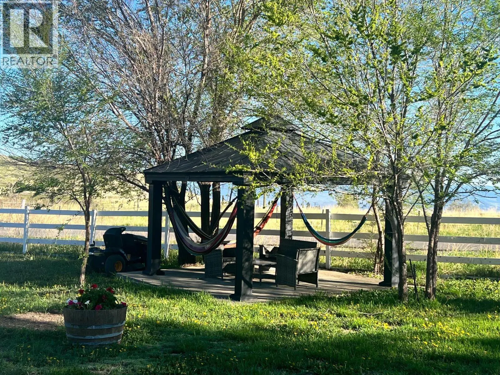 2828 Long Lake Road
