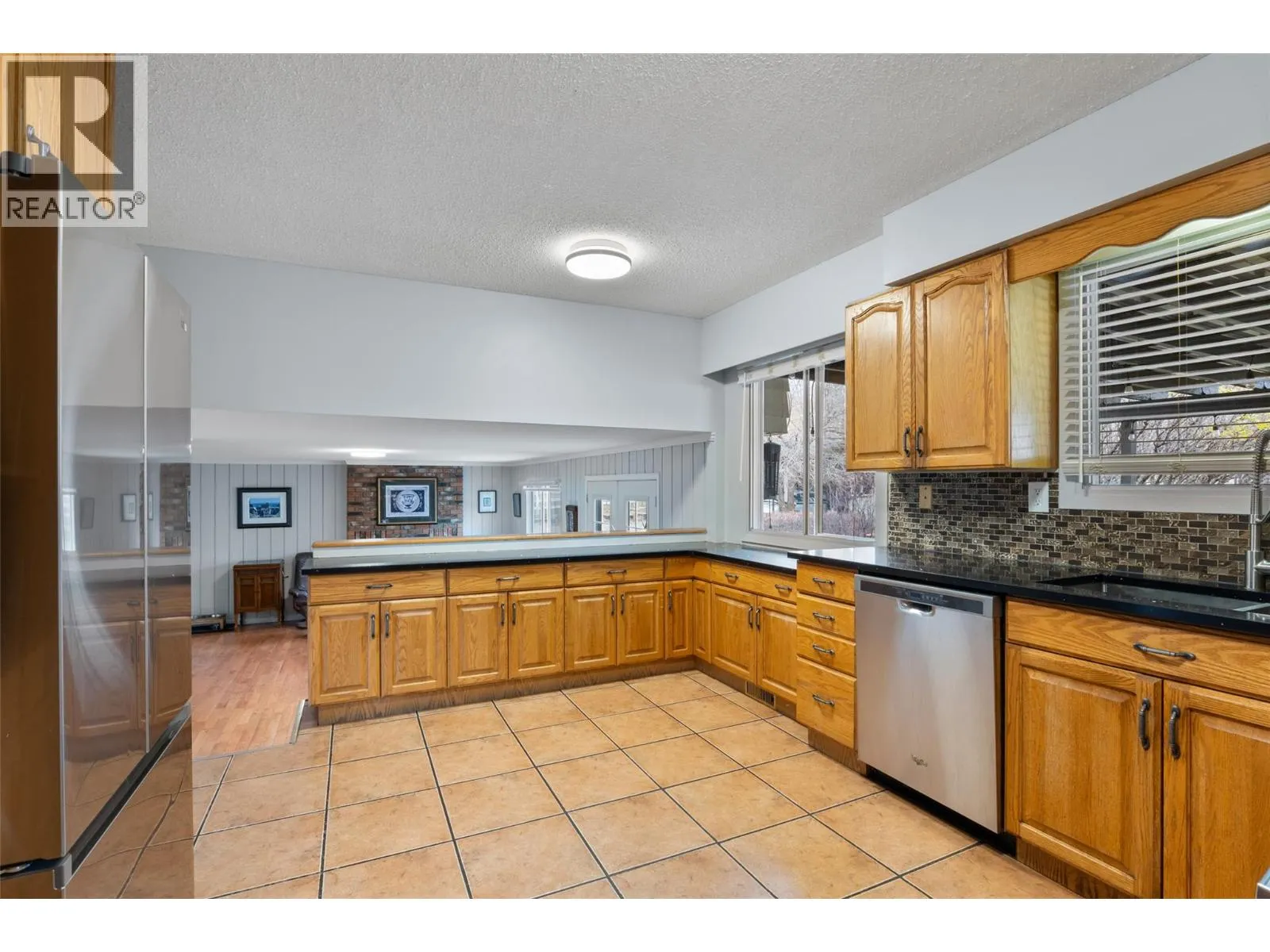 2828 Long Lake Road