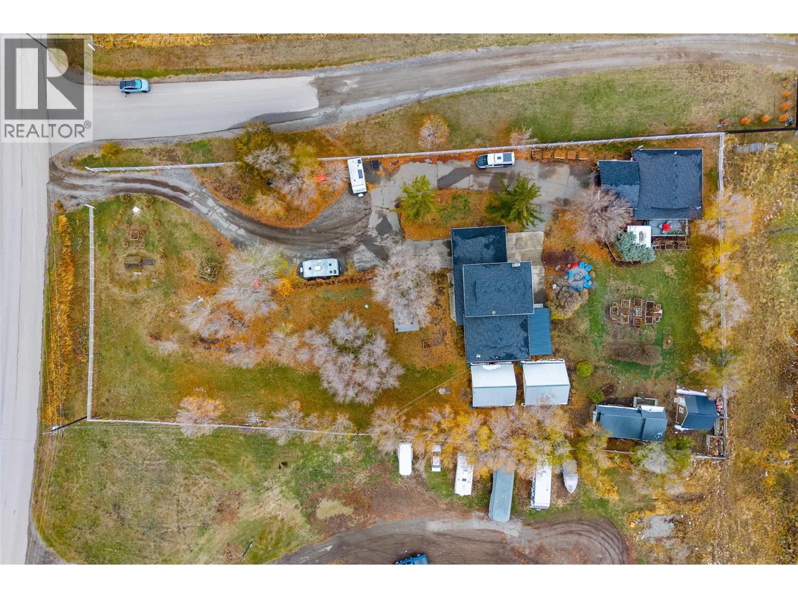 2828 Long Lake Road