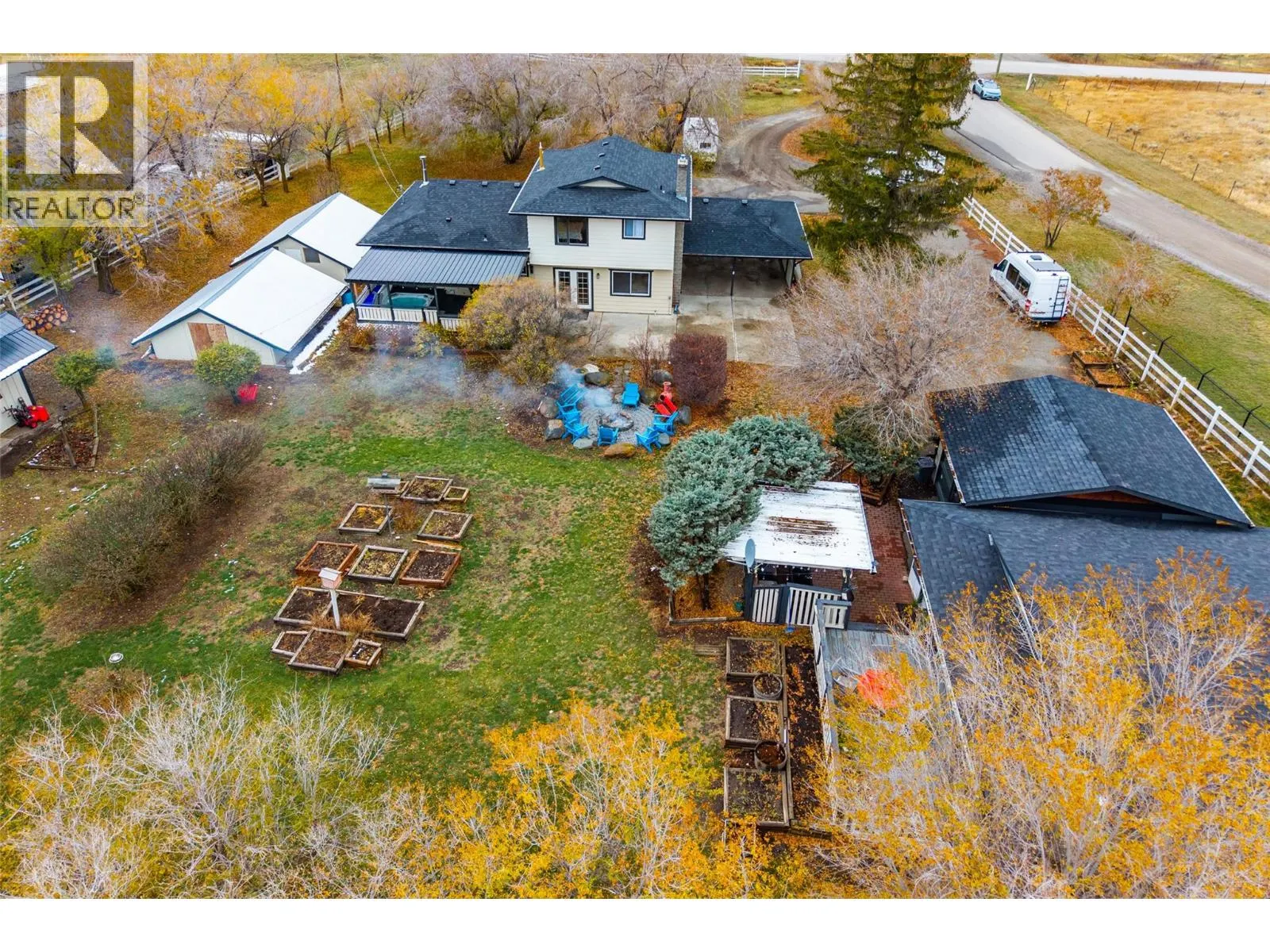 2828 Long Lake Road