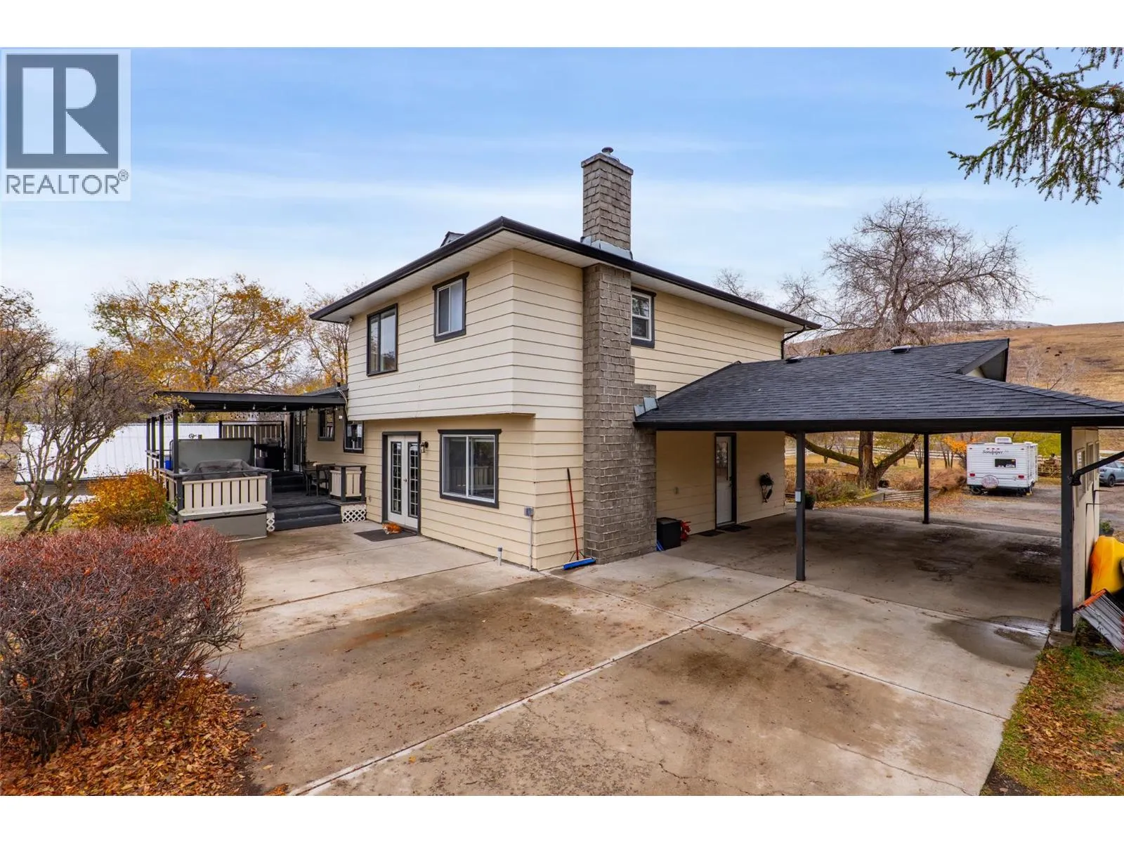 2828 Long Lake Road