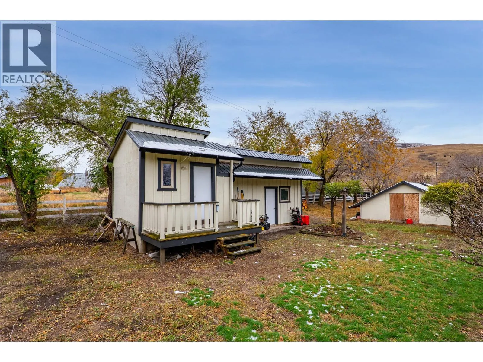 2828 Long Lake Road