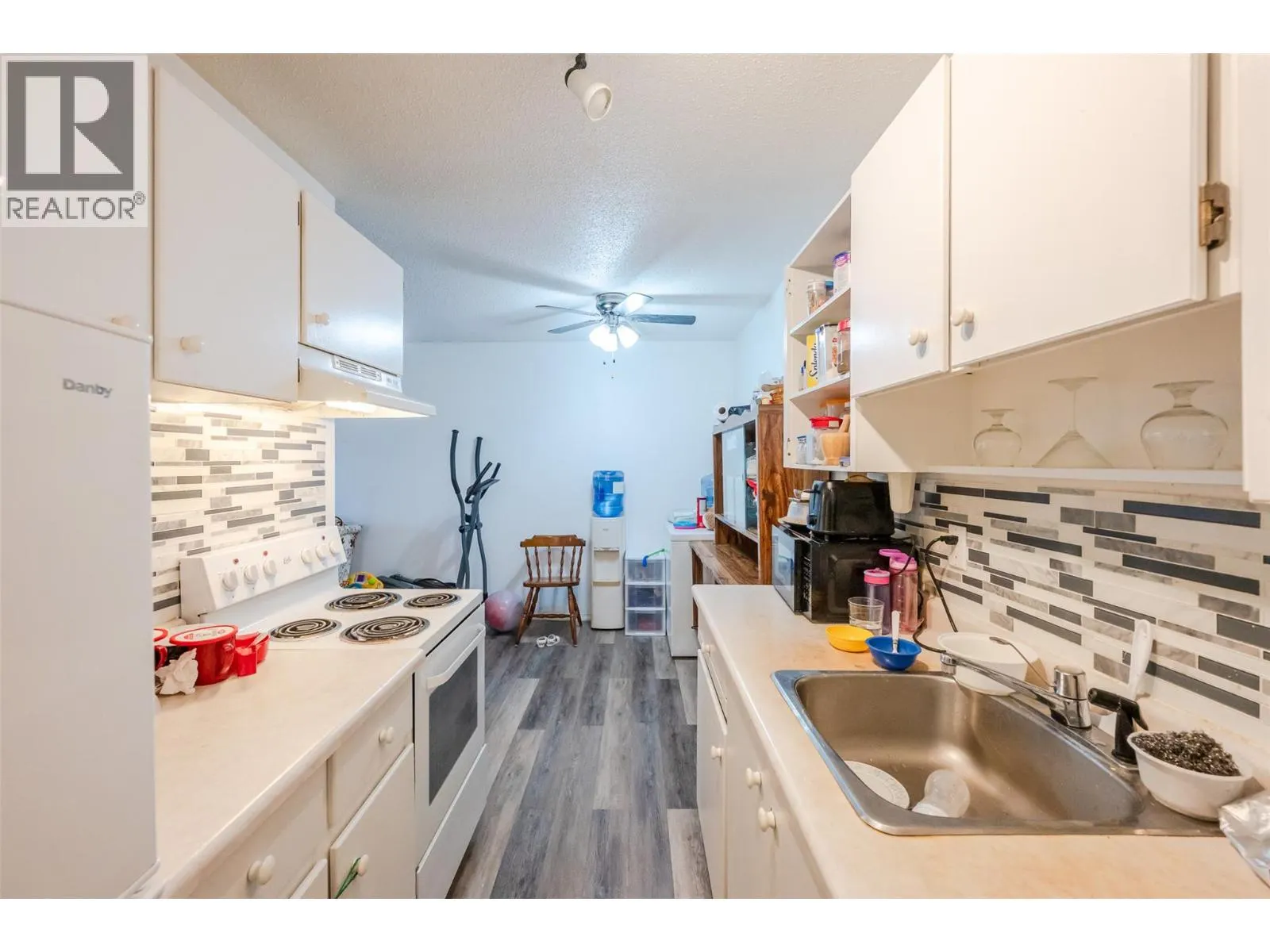 803 Fairview Road Unit# 203