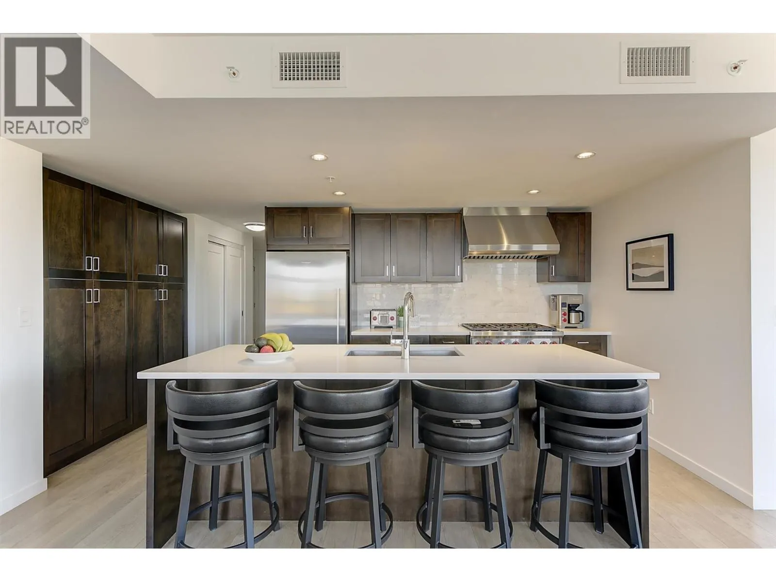 485 Groves Avenue Unit# 401
