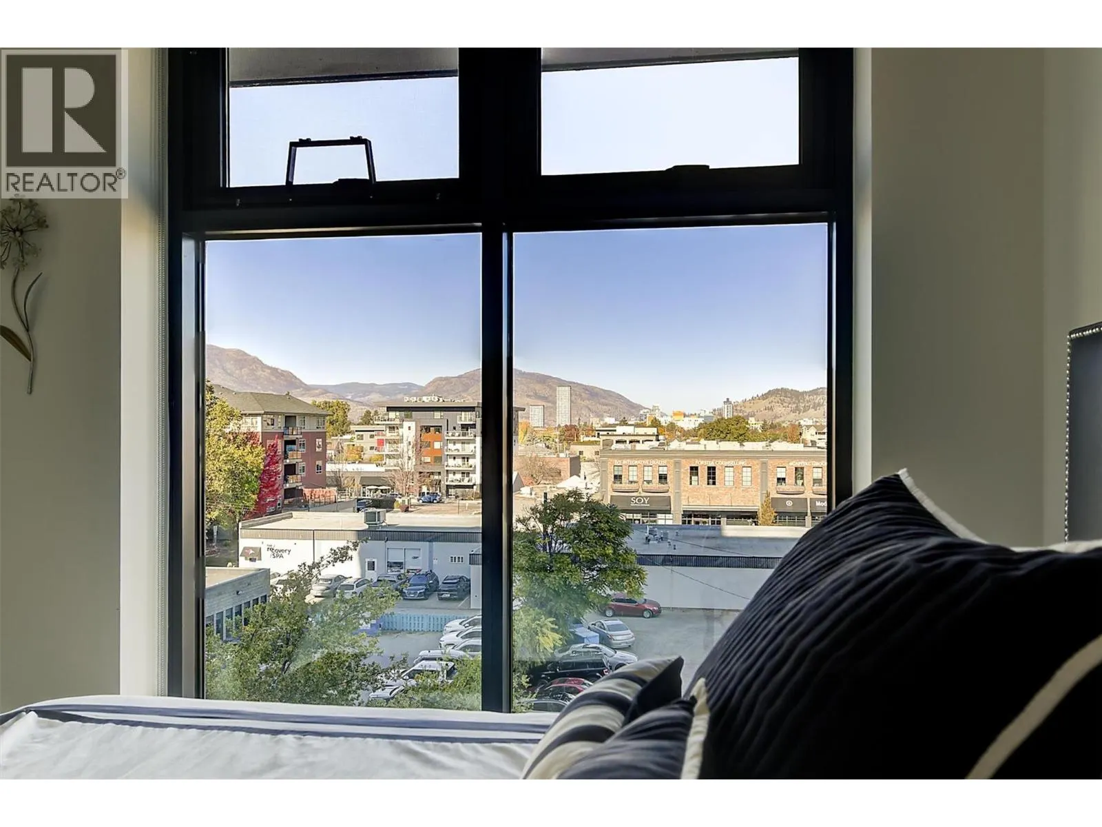 485 Groves Avenue Unit# 401