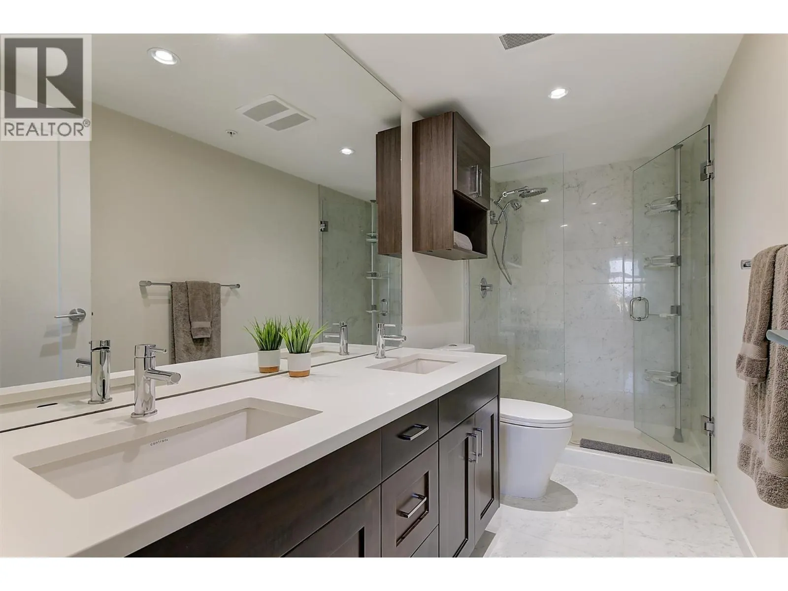 485 Groves Avenue Unit# 401