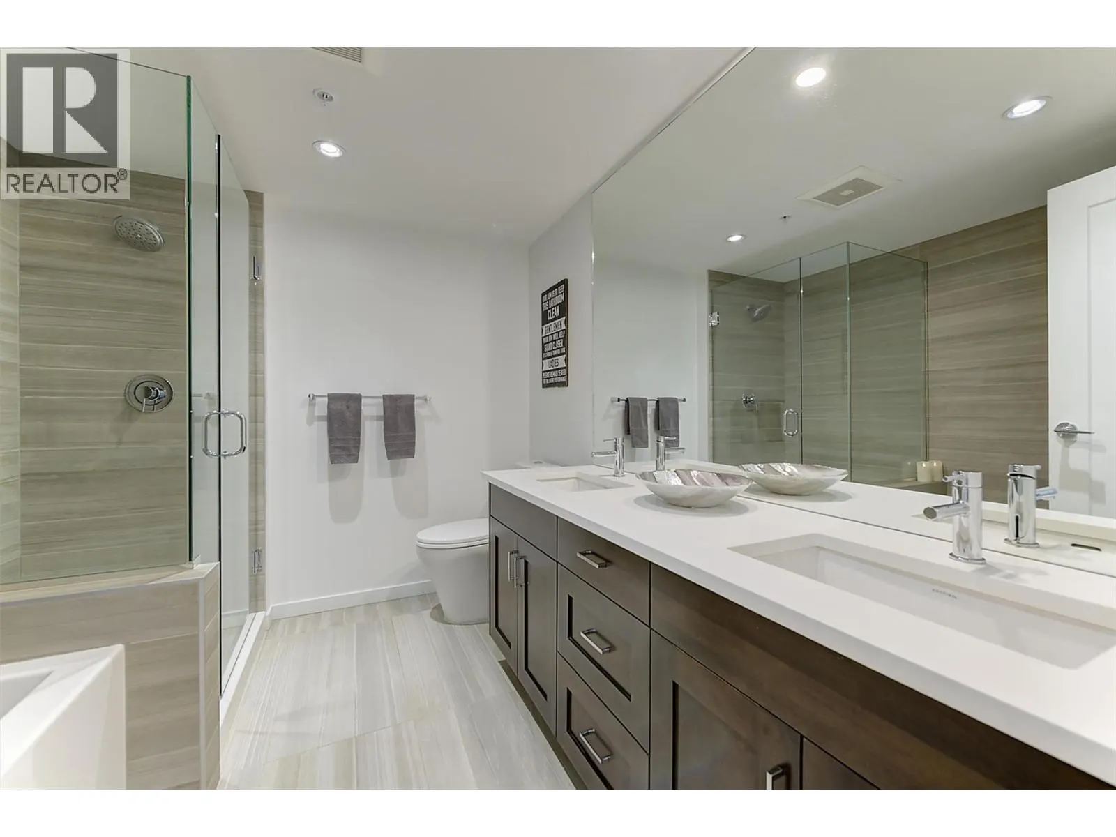 485 Groves Avenue Unit# 401