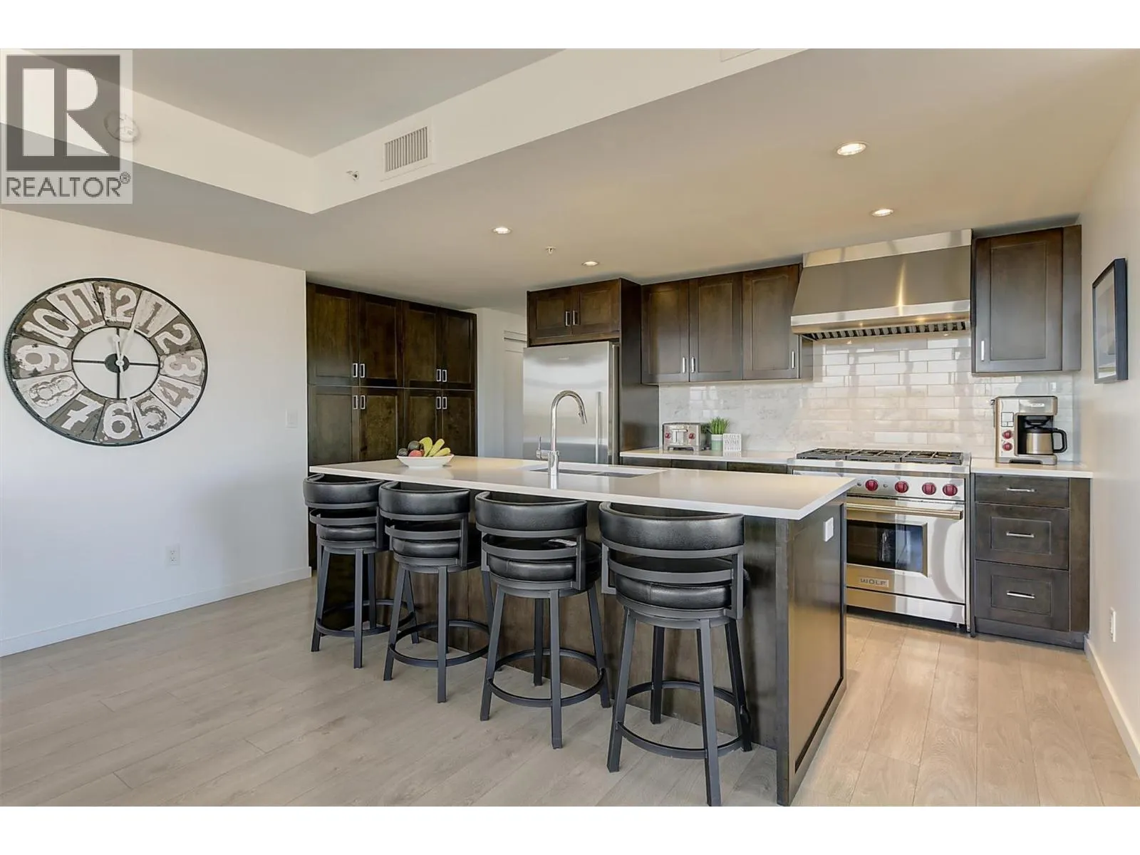 485 Groves Avenue Unit# 401