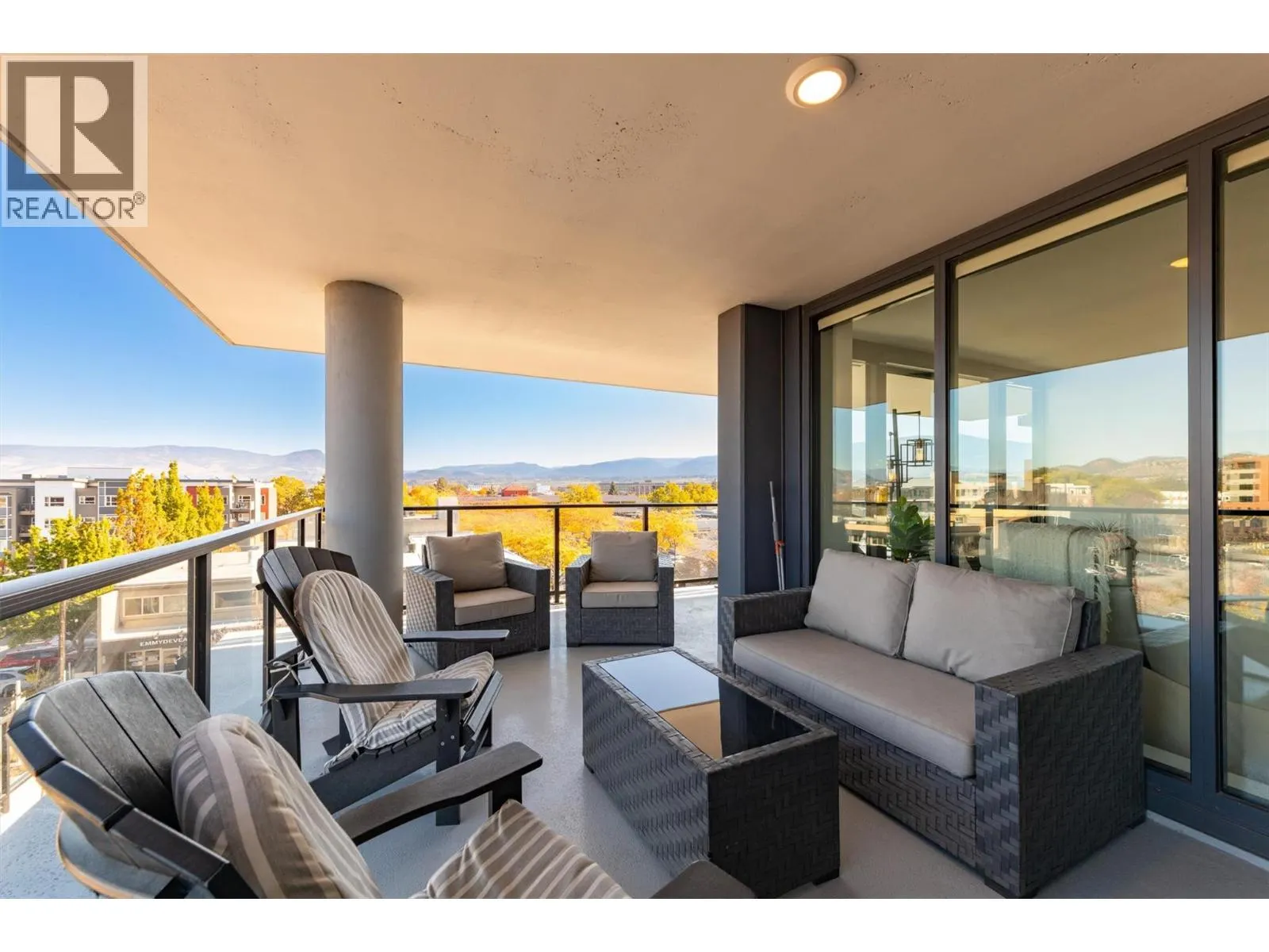 485 Groves Avenue Unit# 401