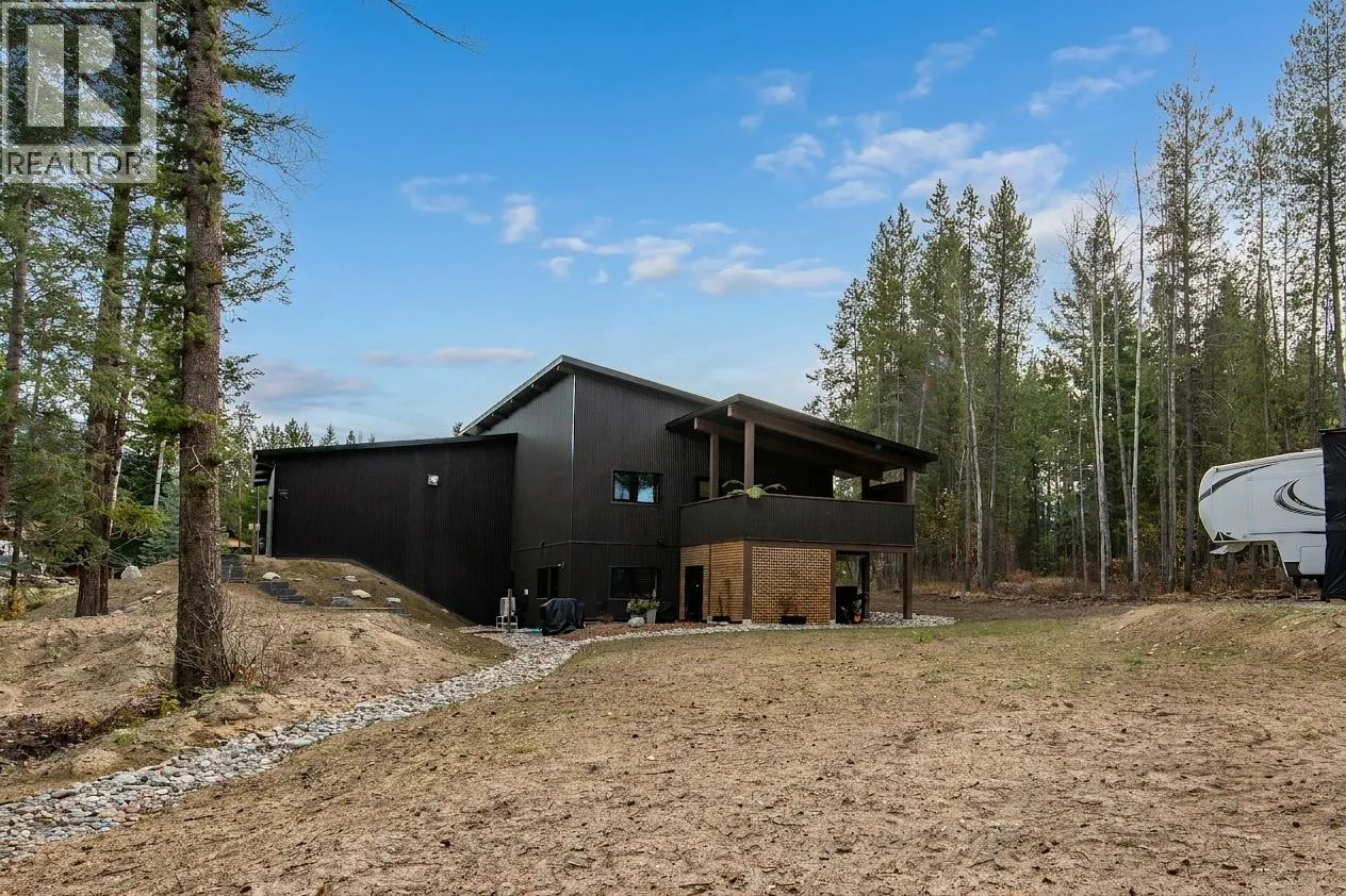 1545 Quartz Crescent