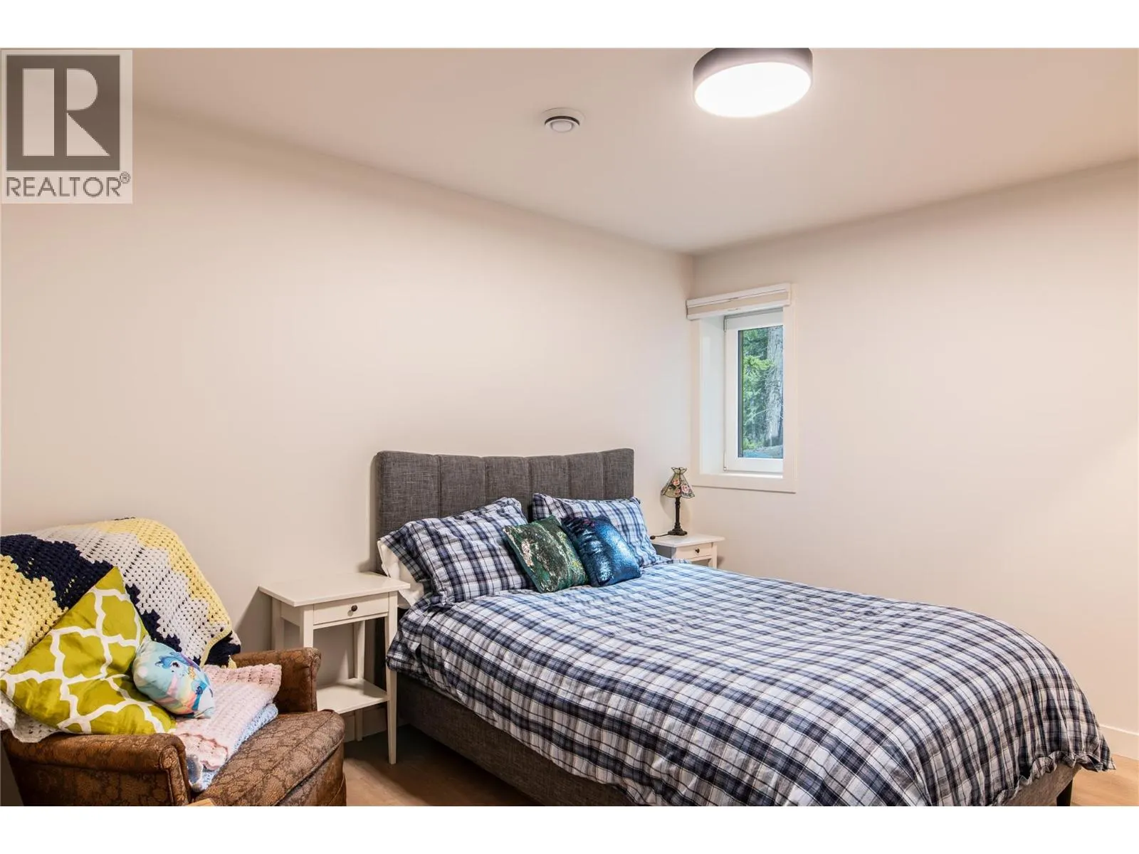 1545 Quartz Crescent