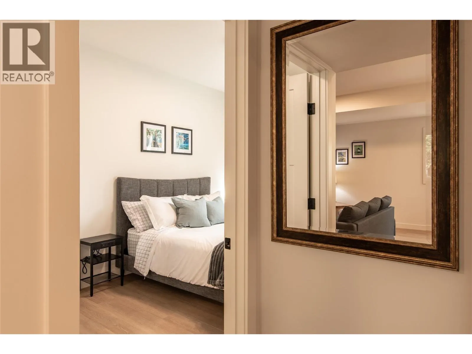 1545 Quartz Crescent