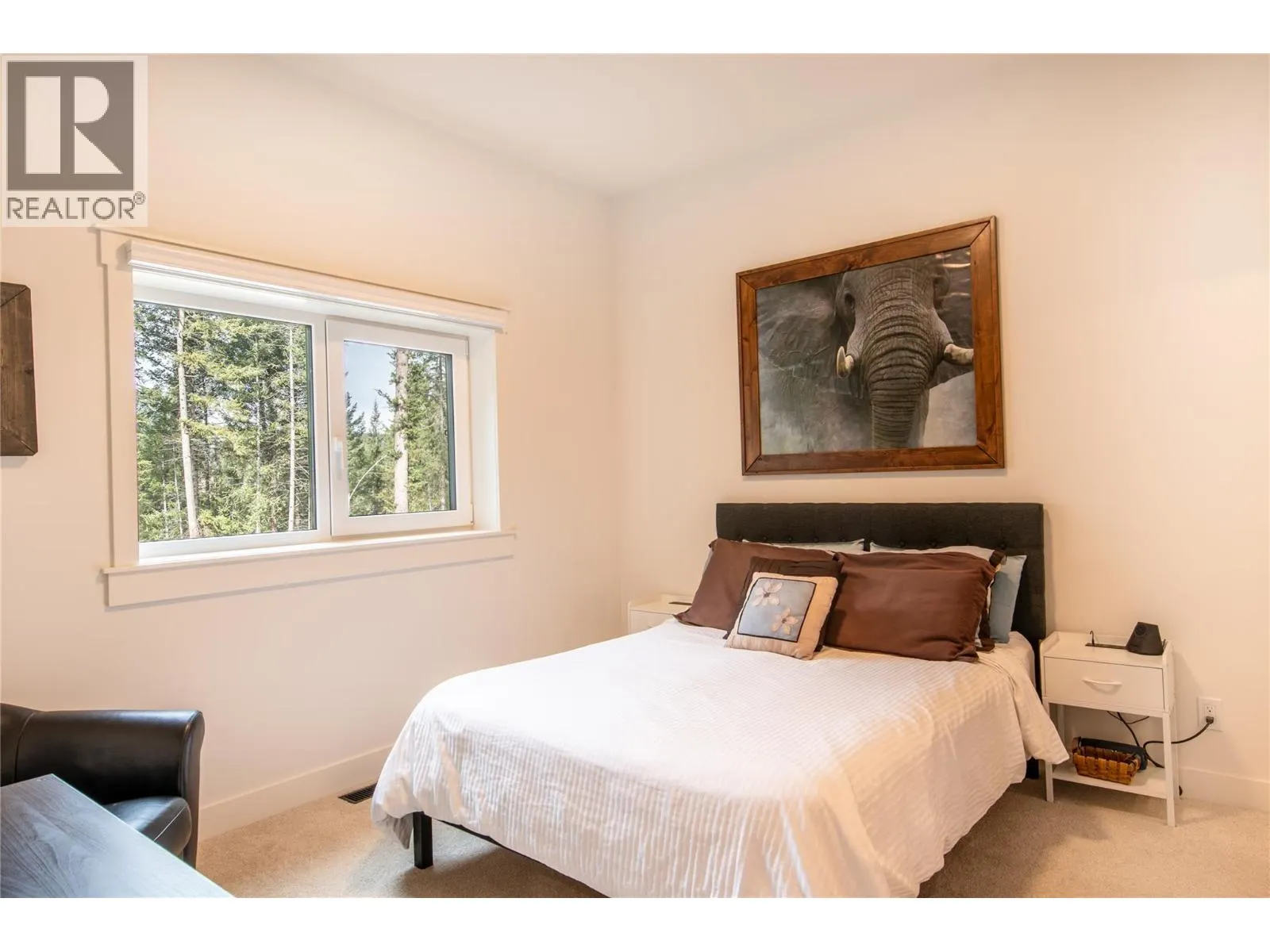 1545 Quartz Crescent