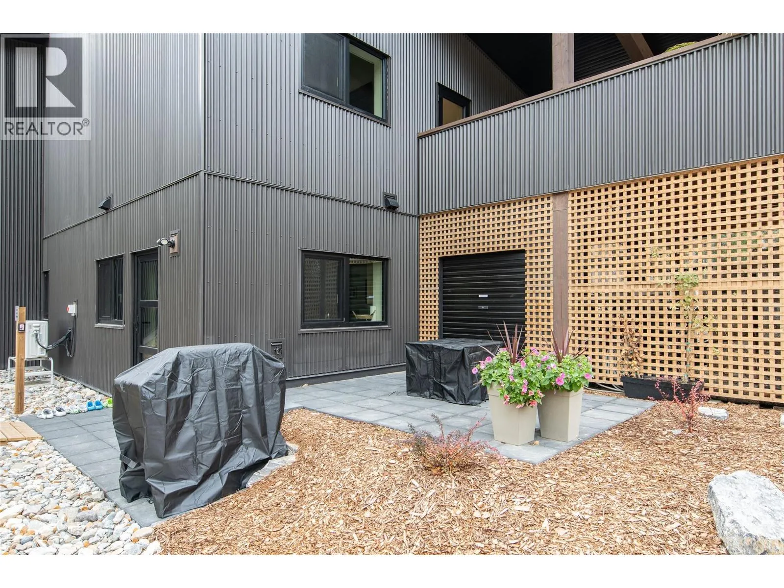 1545 Quartz Crescent