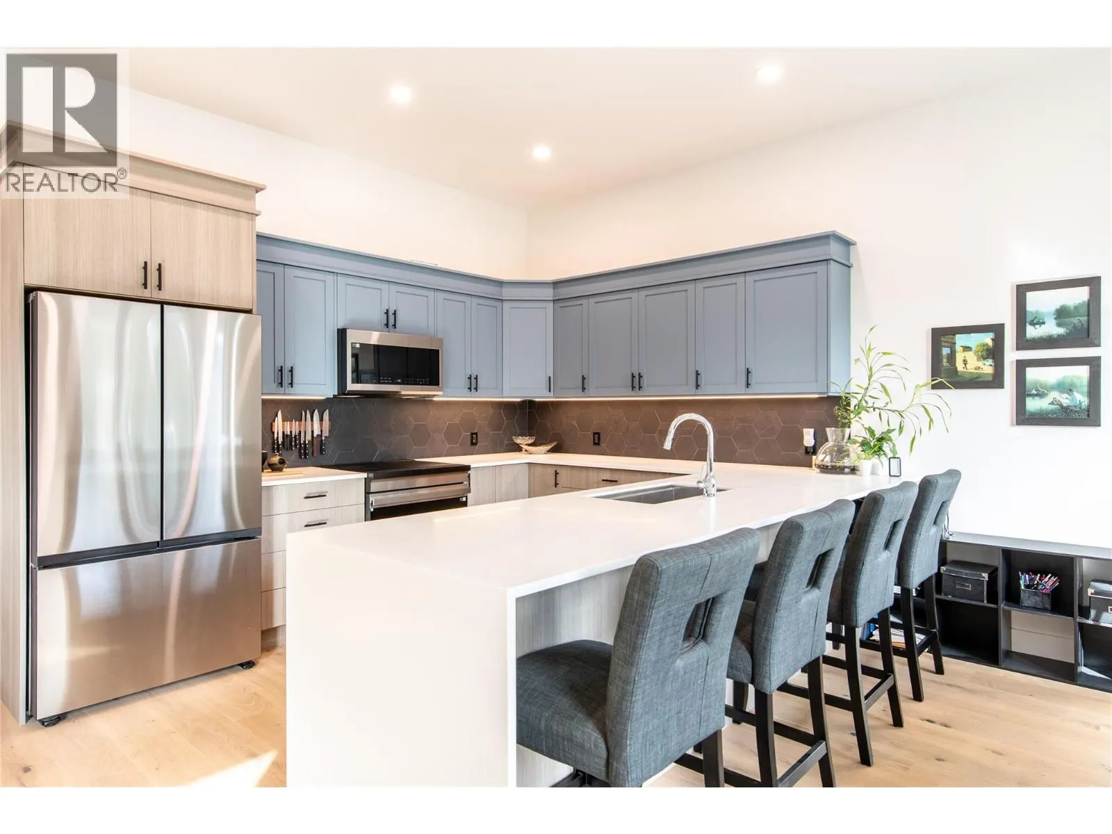 1545 Quartz Crescent