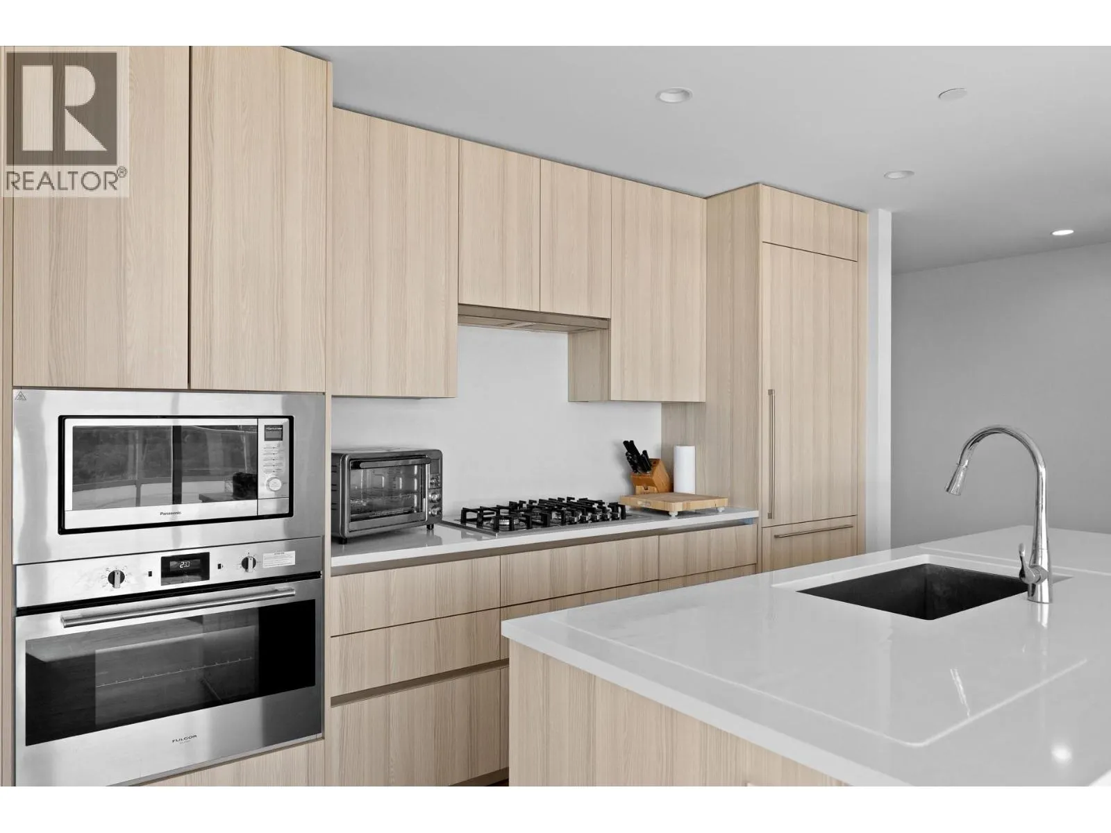 238 Leon Avenue Unit# 1407
