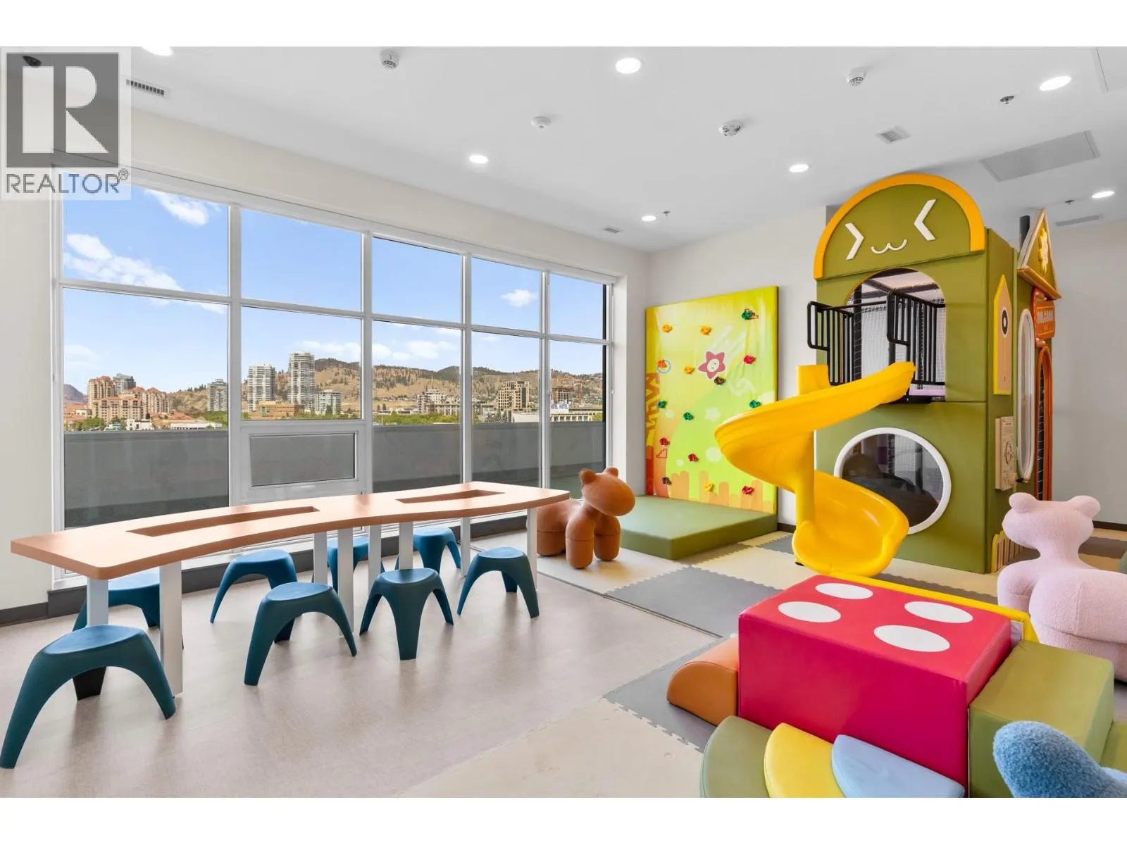 238 Leon Avenue Unit# 1407