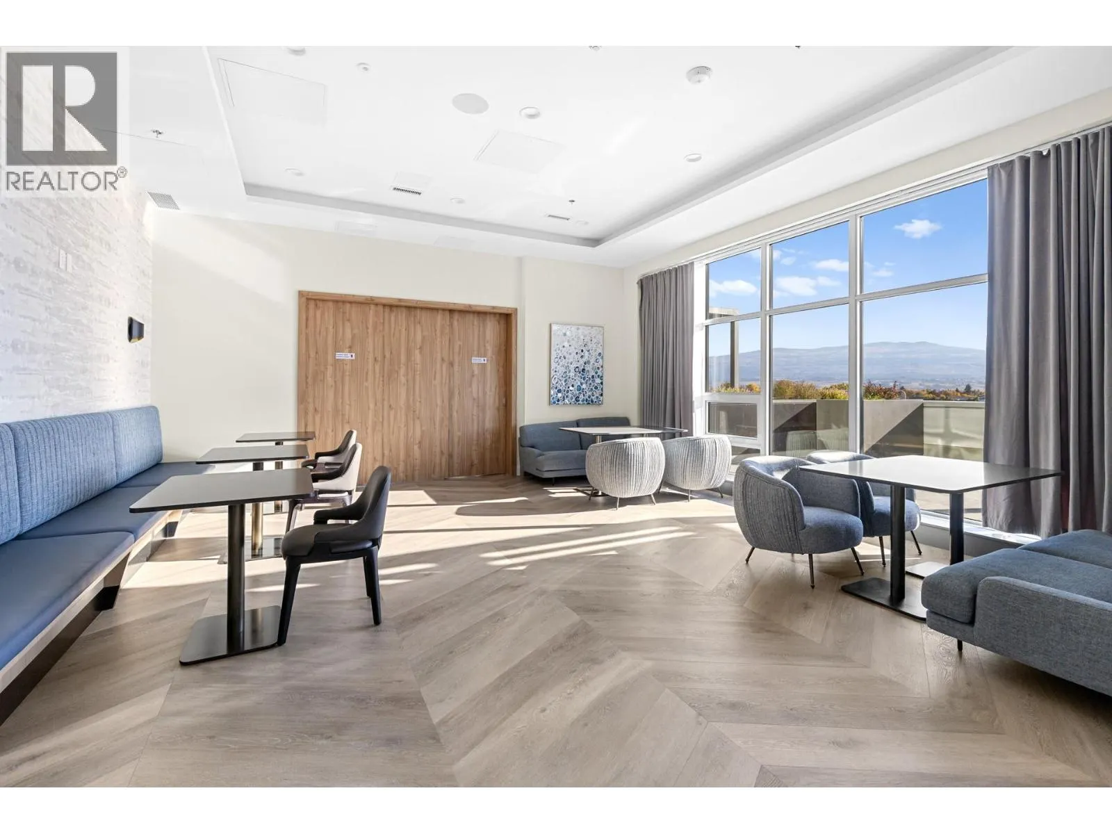 238 Leon Avenue Unit# 1407