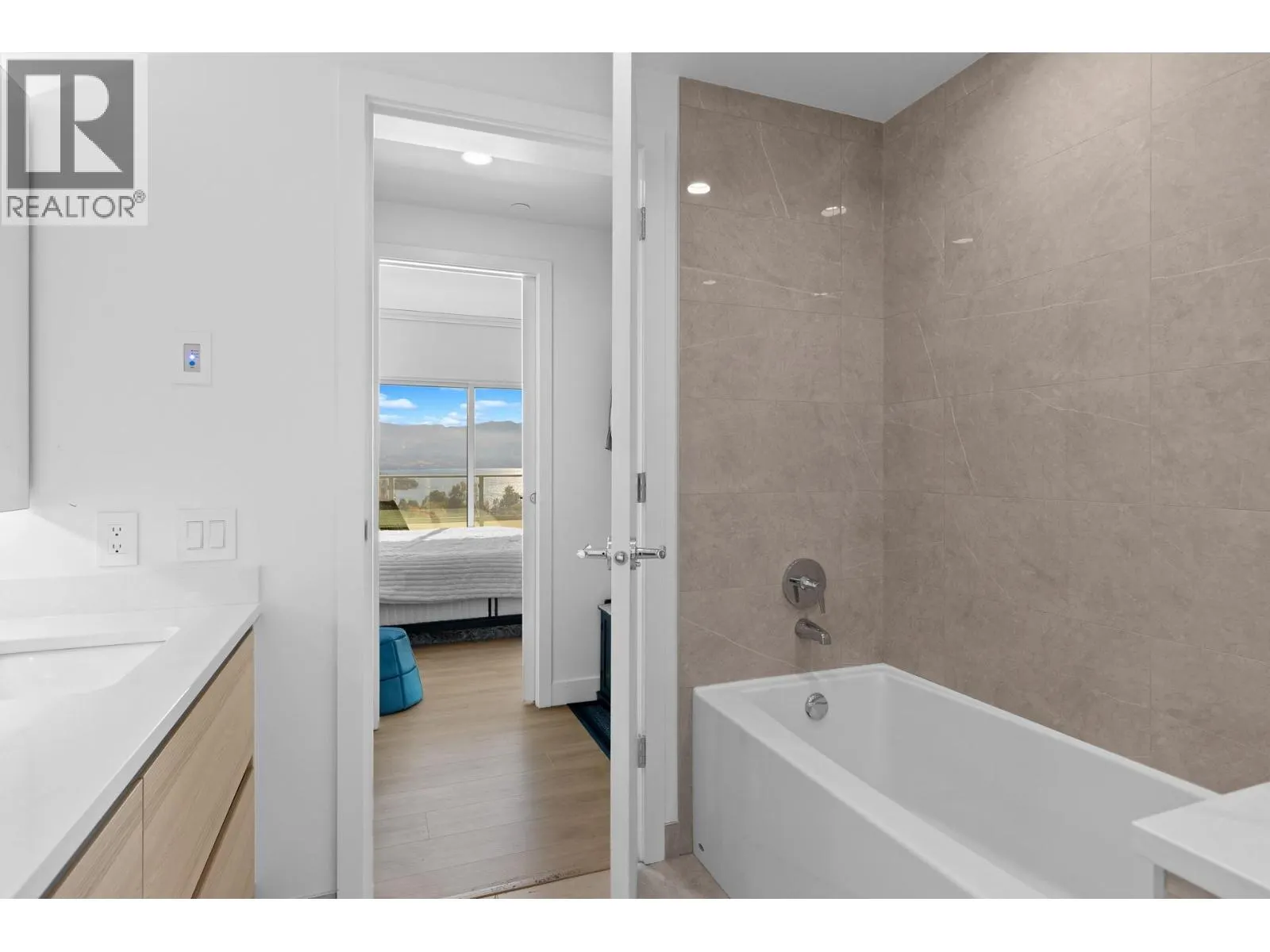 238 Leon Avenue Unit# 1407