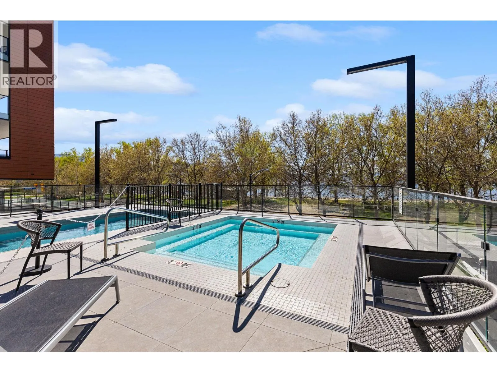 3389 Lakeshore Road Unit# 407