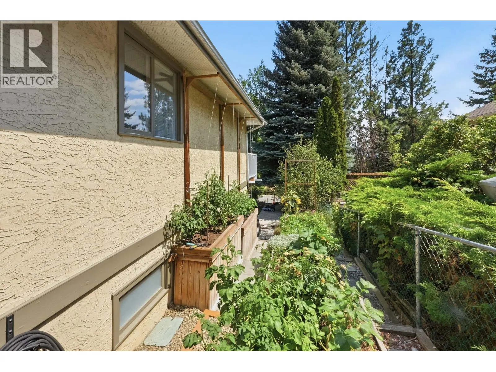 1977 Covington Crescent