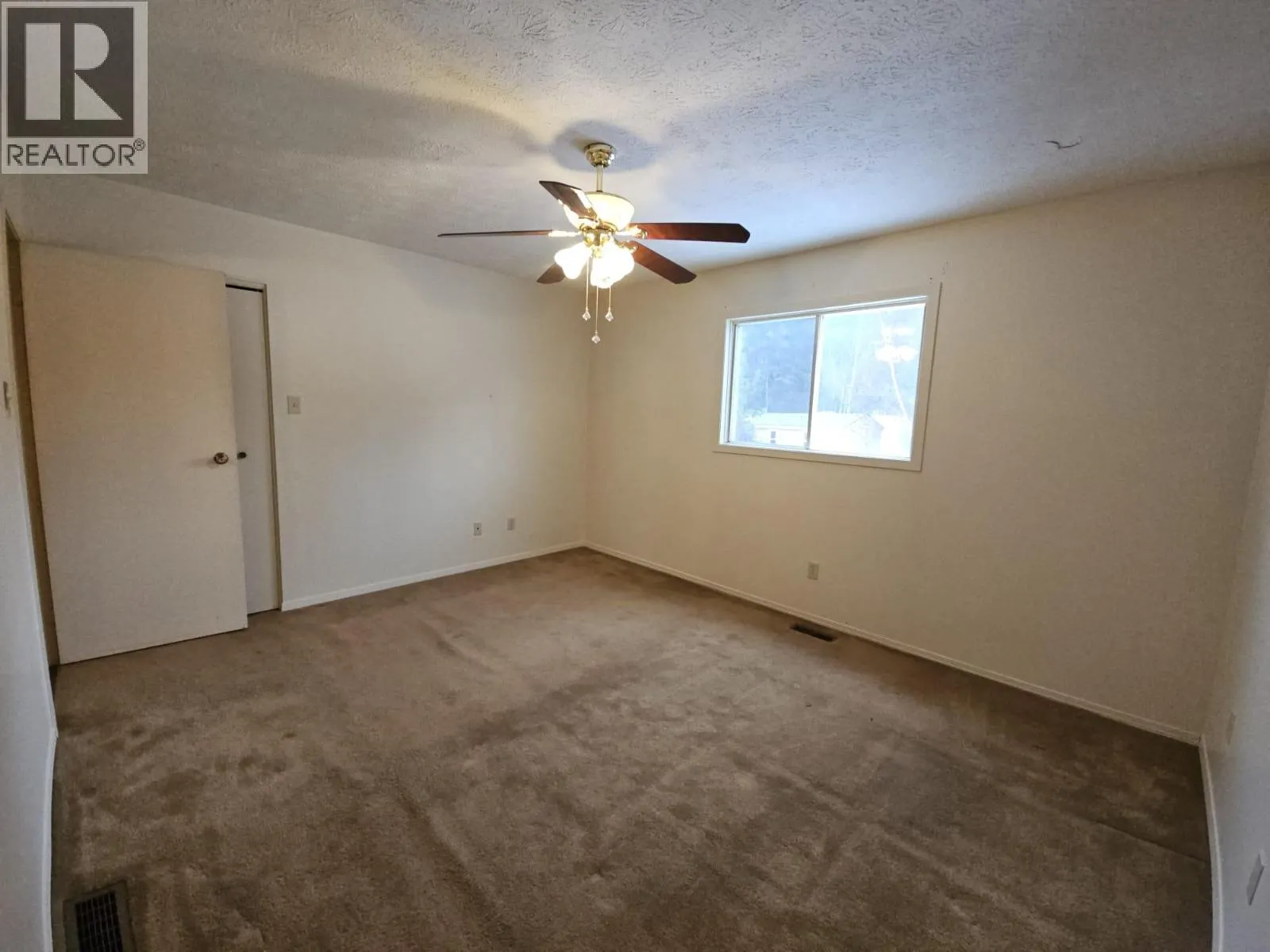 143 Kiskatinaw Crescent