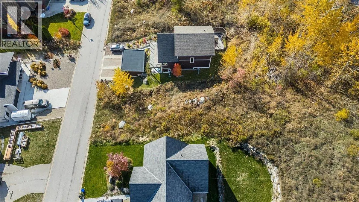 802 WHITE TAIL Drive