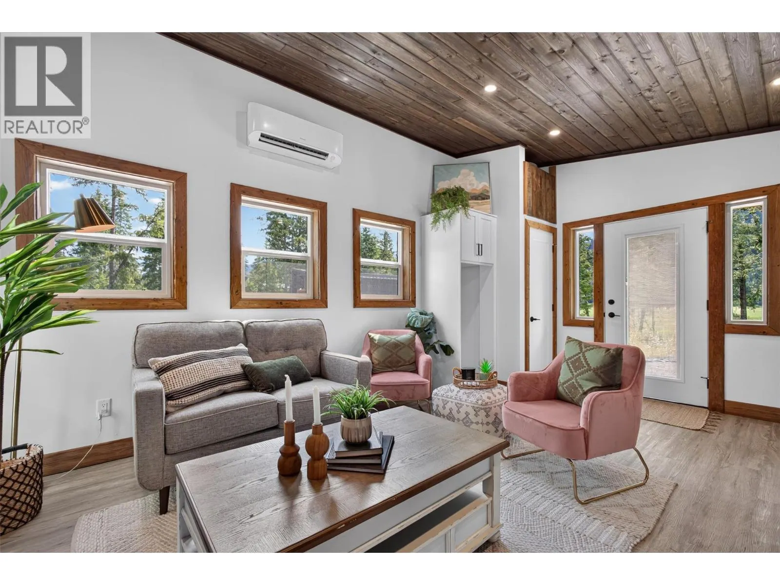5533 33 Highway Unit# 3