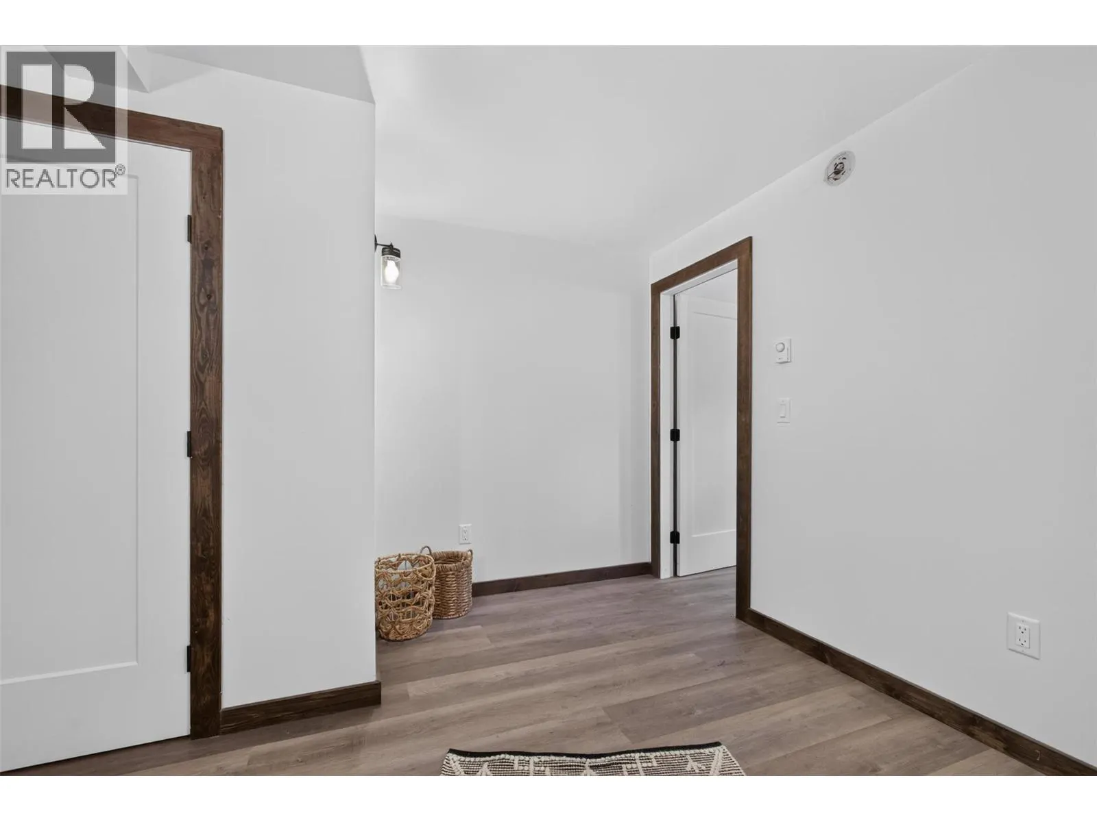 5533 33 Highway Unit# 3